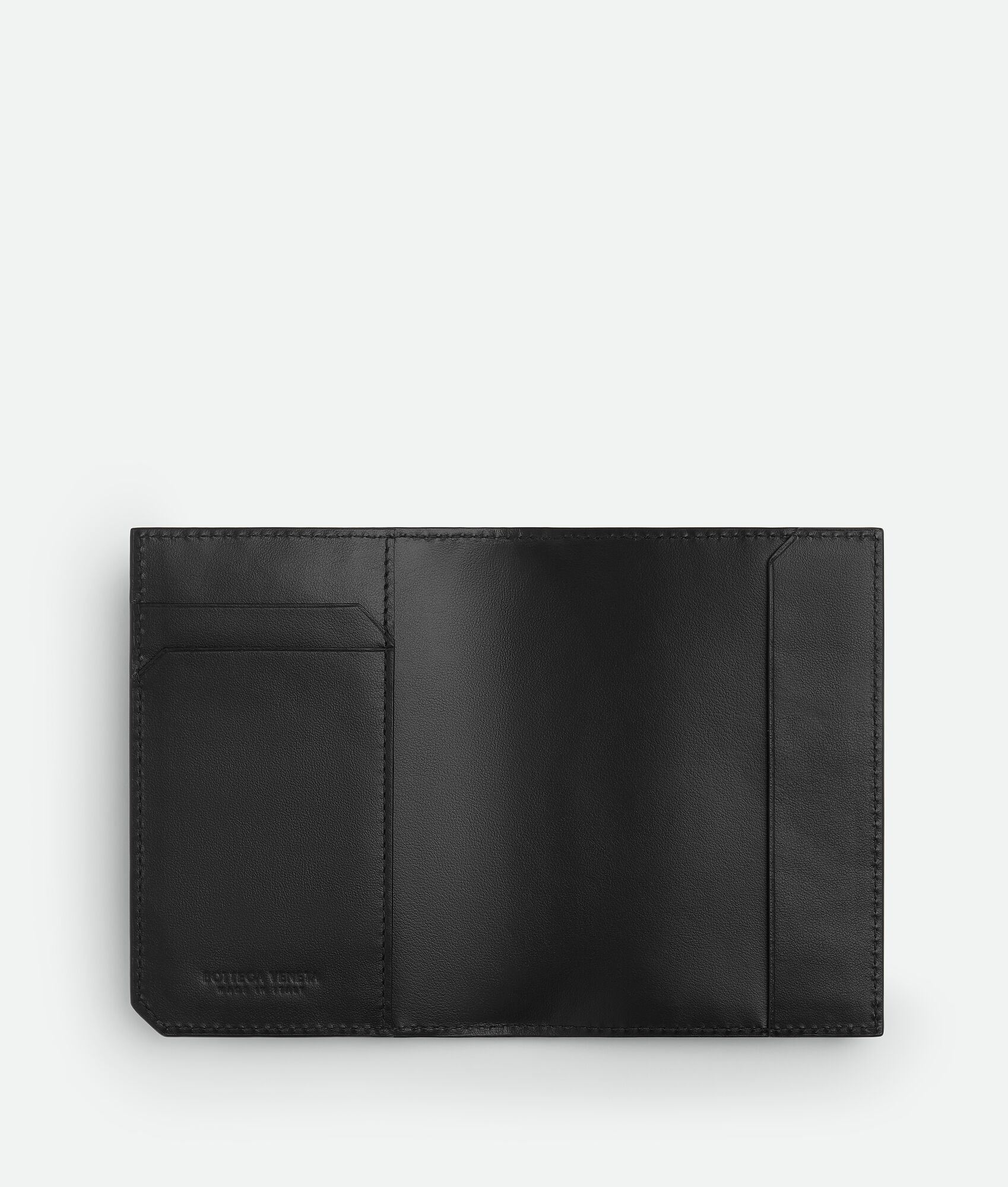Intrecciato Piccolo Passport Case - 2
