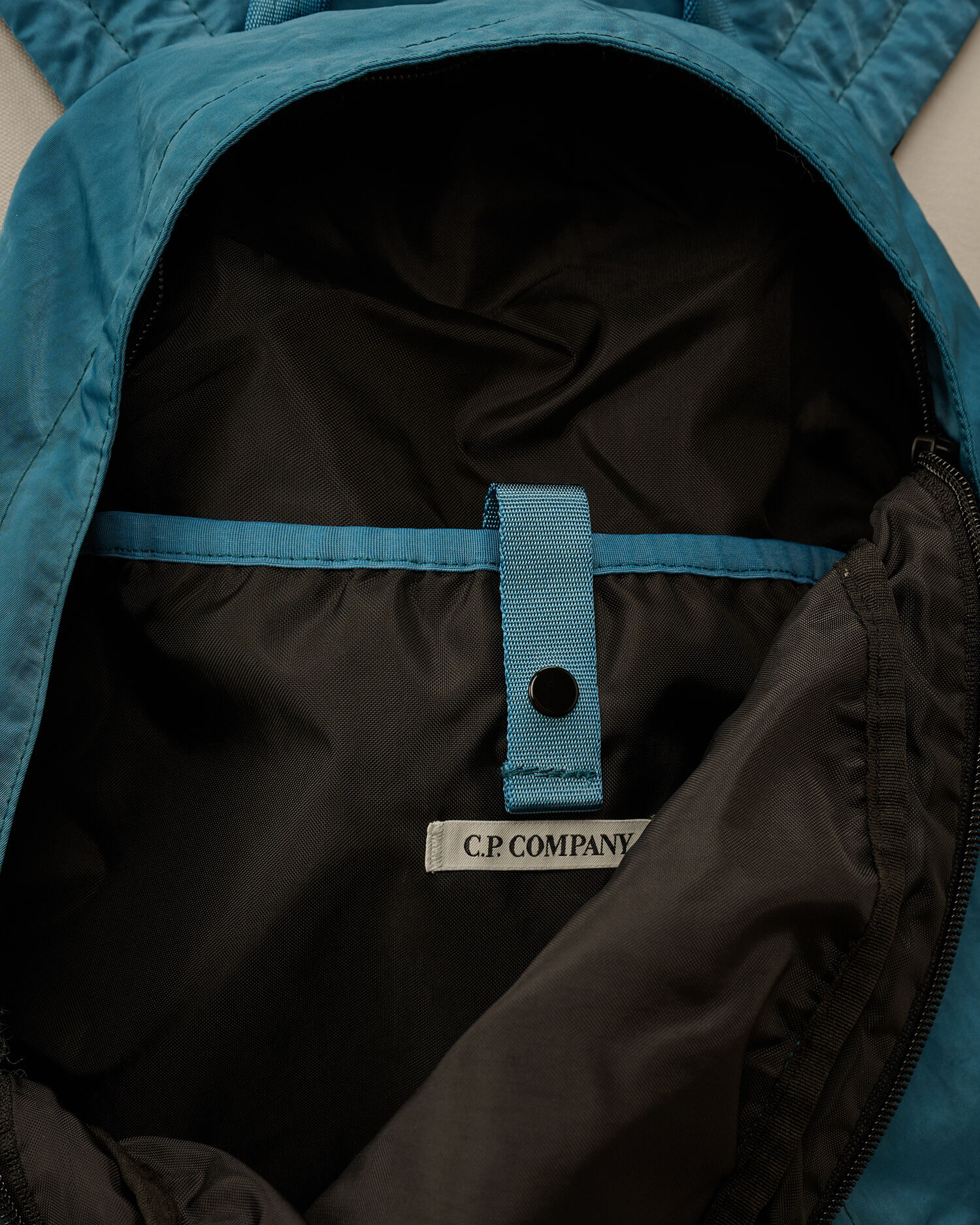 Nylon B Lens Backpack - 4