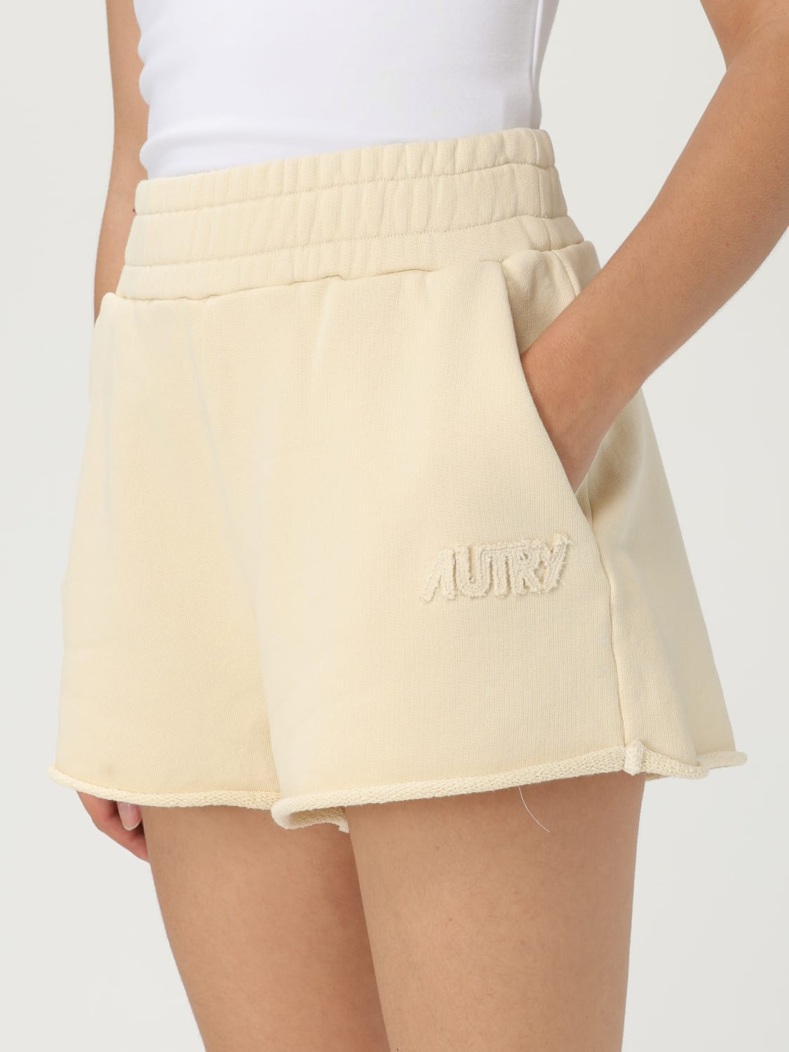 Short woman Autry - 3
