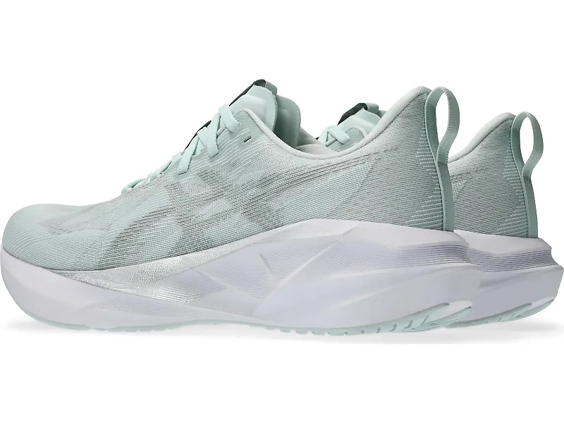 ASICS Novablast 5 - 7