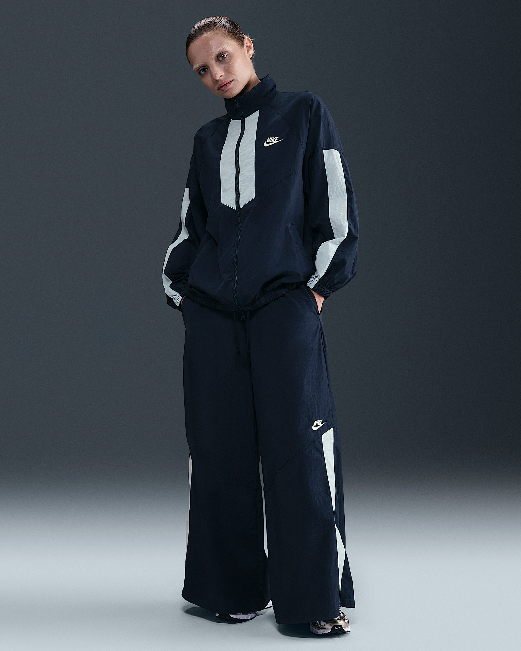 Nike Sportswear Windrunner Women's Oversized Jacket - 4