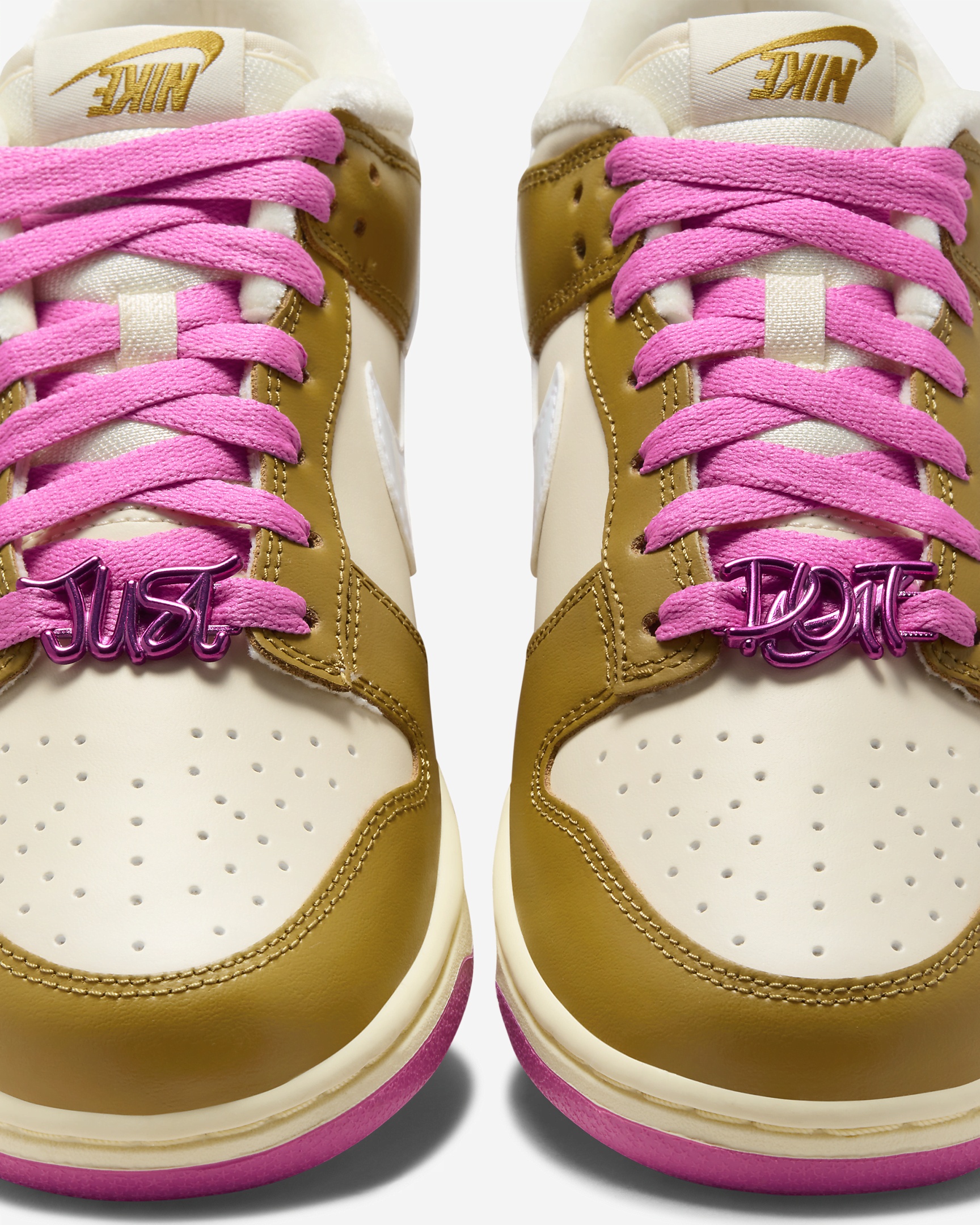 Nike Dunk Low SE Women's Shoes - 10