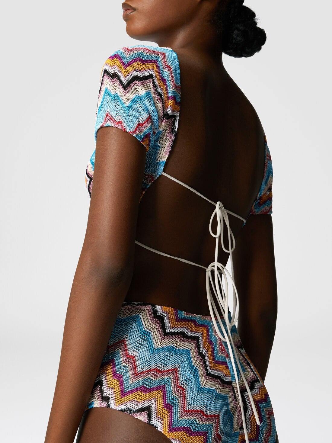 Bikini with t-shirt top and zig zag pattern - 5