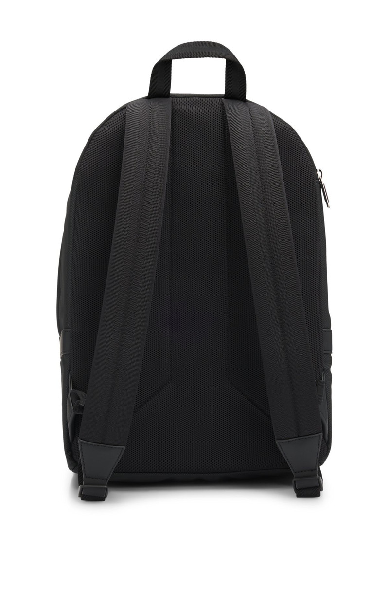 BACKPACK WITH SMOOTH AND STRUCTURED FINISHES 2