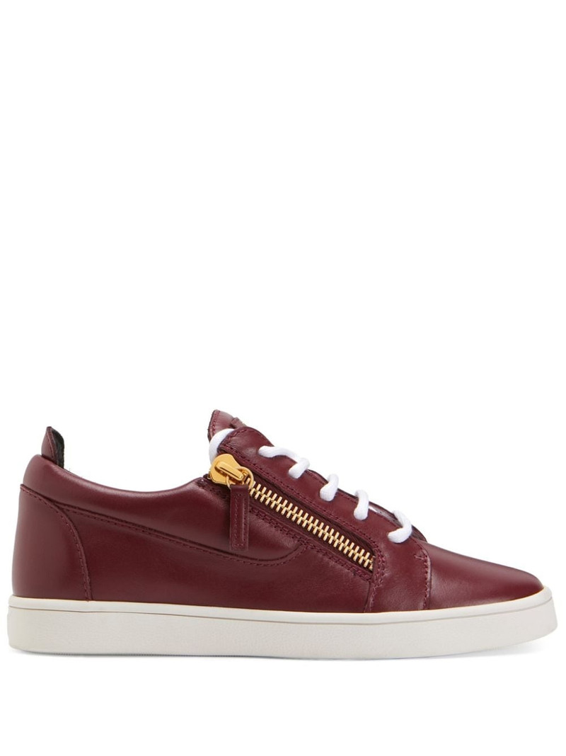 Nicki logo-patch leather sneakers 1