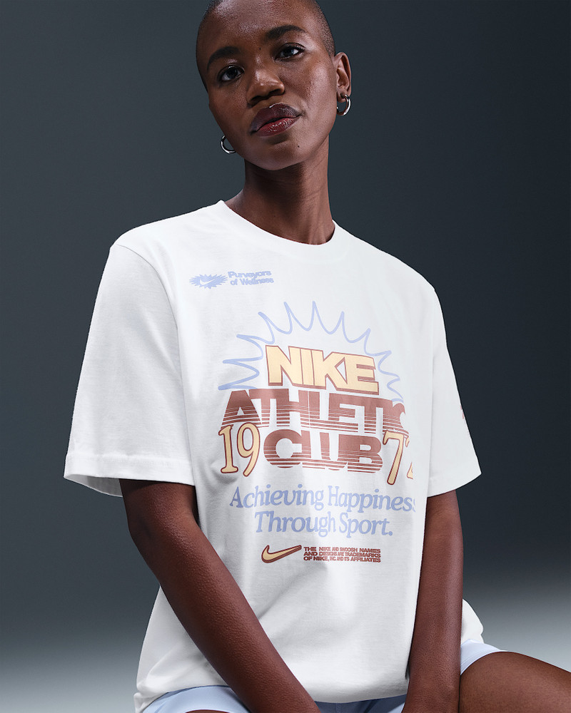 Nike Sportswear Essentials Women's Loose T-Shirt 3
