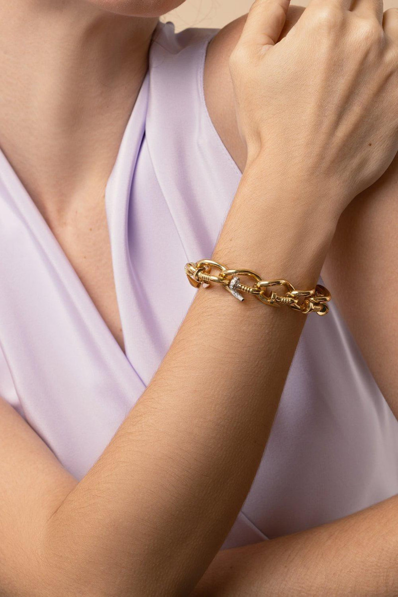 DAVID WEBB Diamond Tip Hammered Bent Nail Link Bracelet outlook