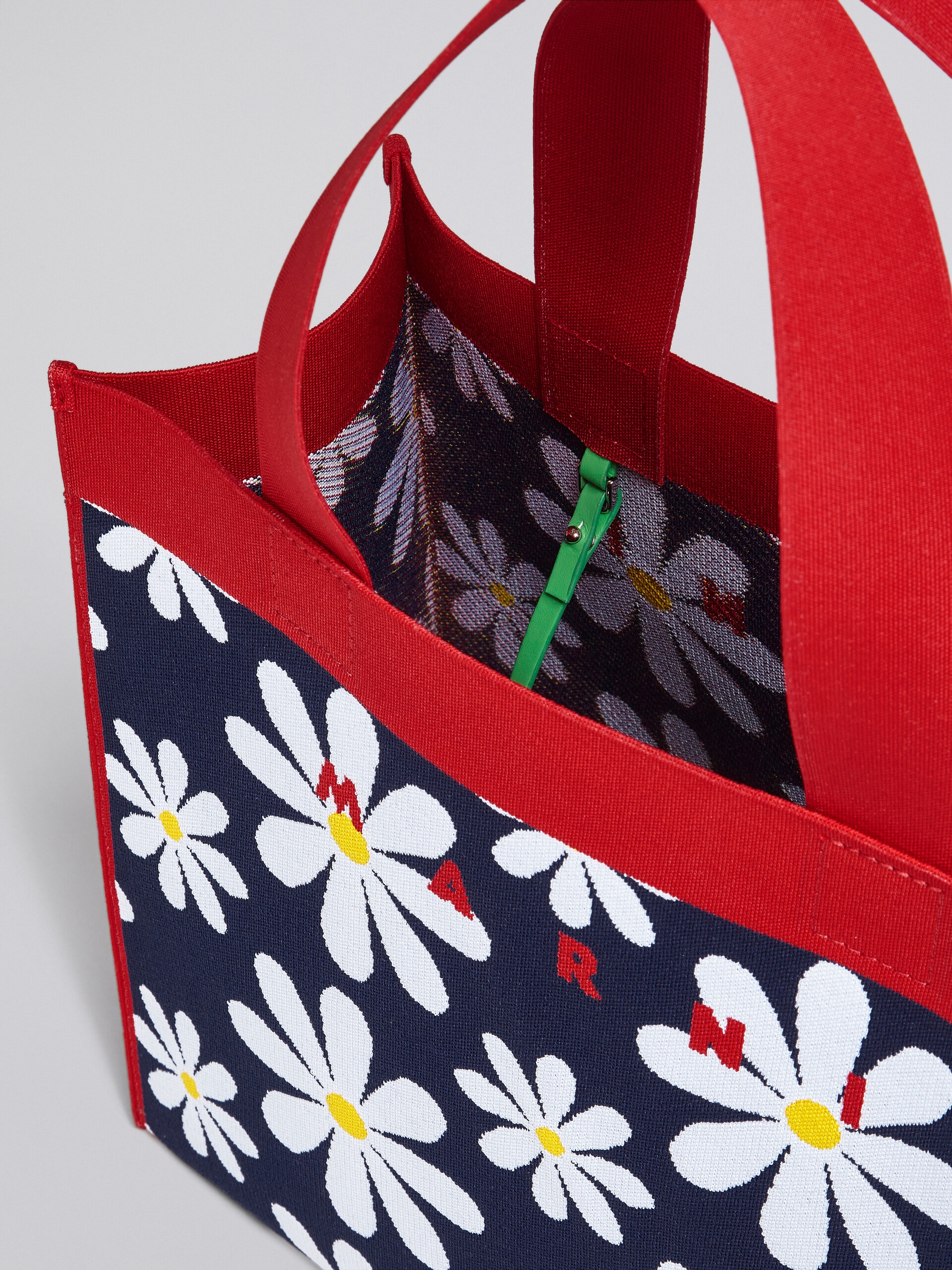 DAISY PRINT KNIT SHOPPING BAG - 4