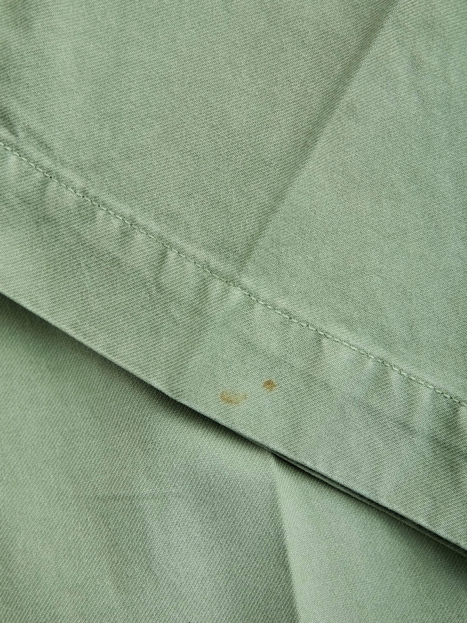Damaged Field Chino Pants in Green - 11