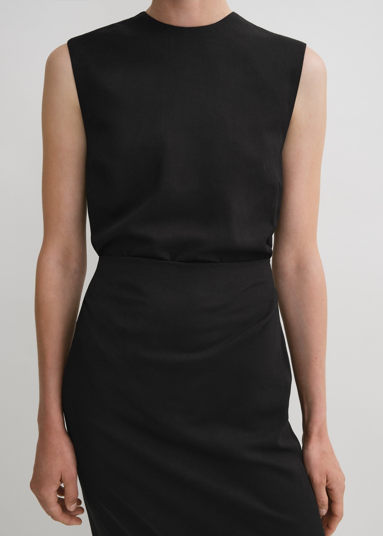 Fluid tie-waist dress black - 5