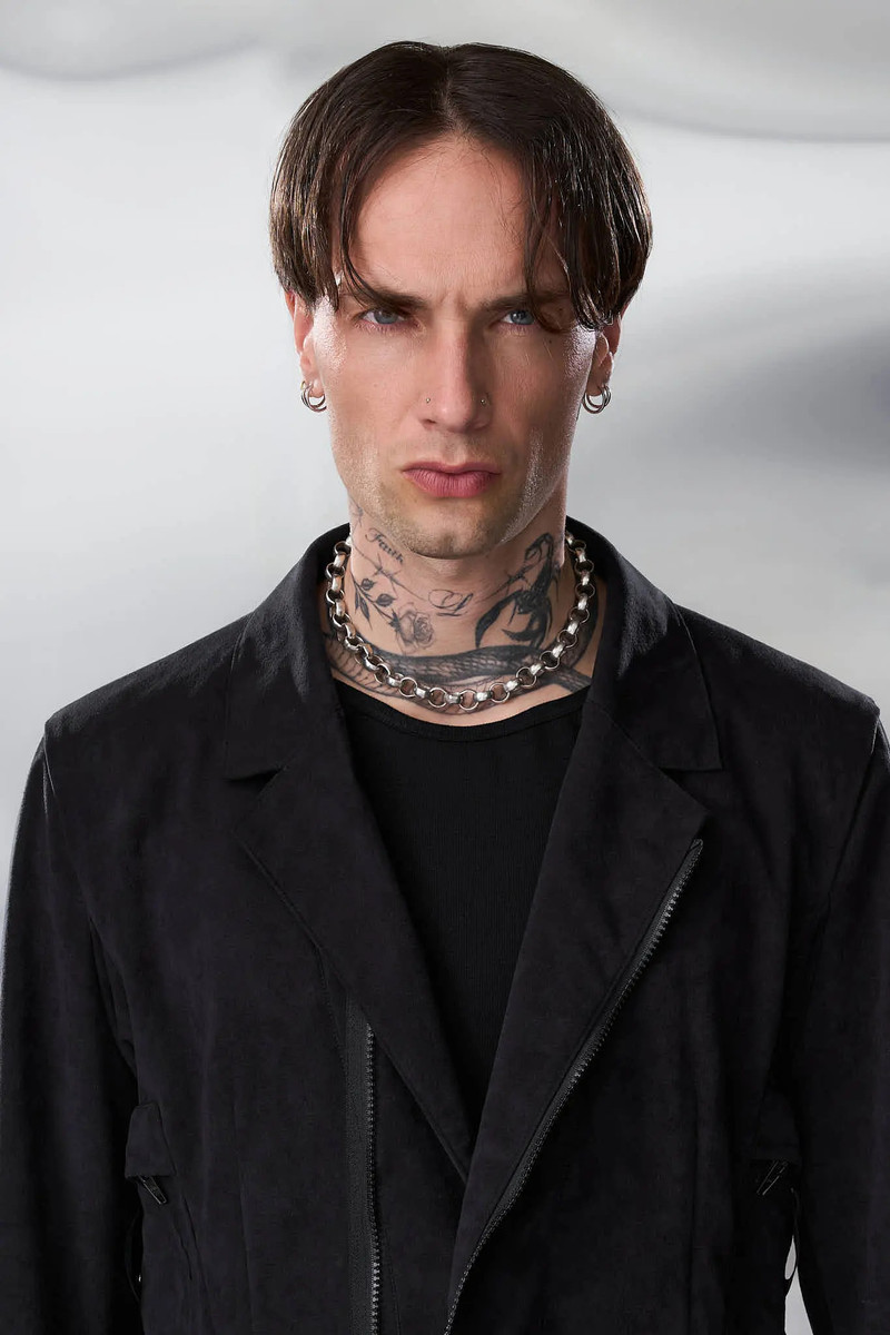J29-TO Scrim Laced Ultra-Microfiber Blazer Black 17