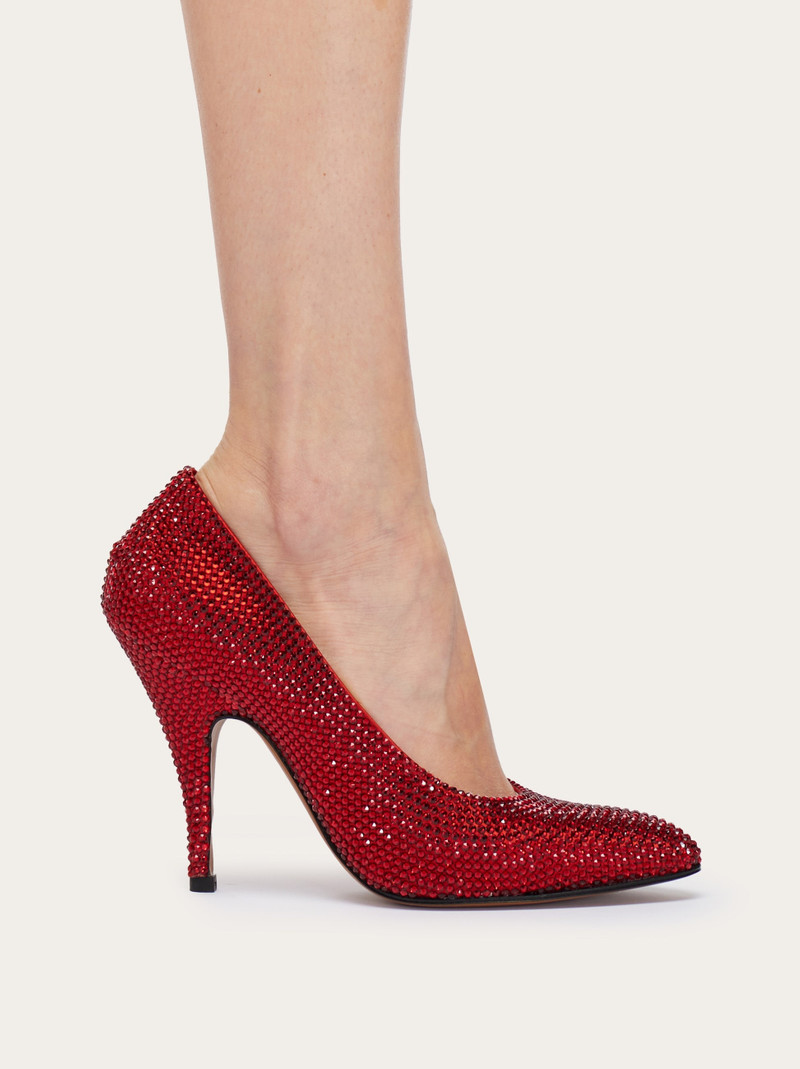 FERRAGAMO Red (1960) outlook