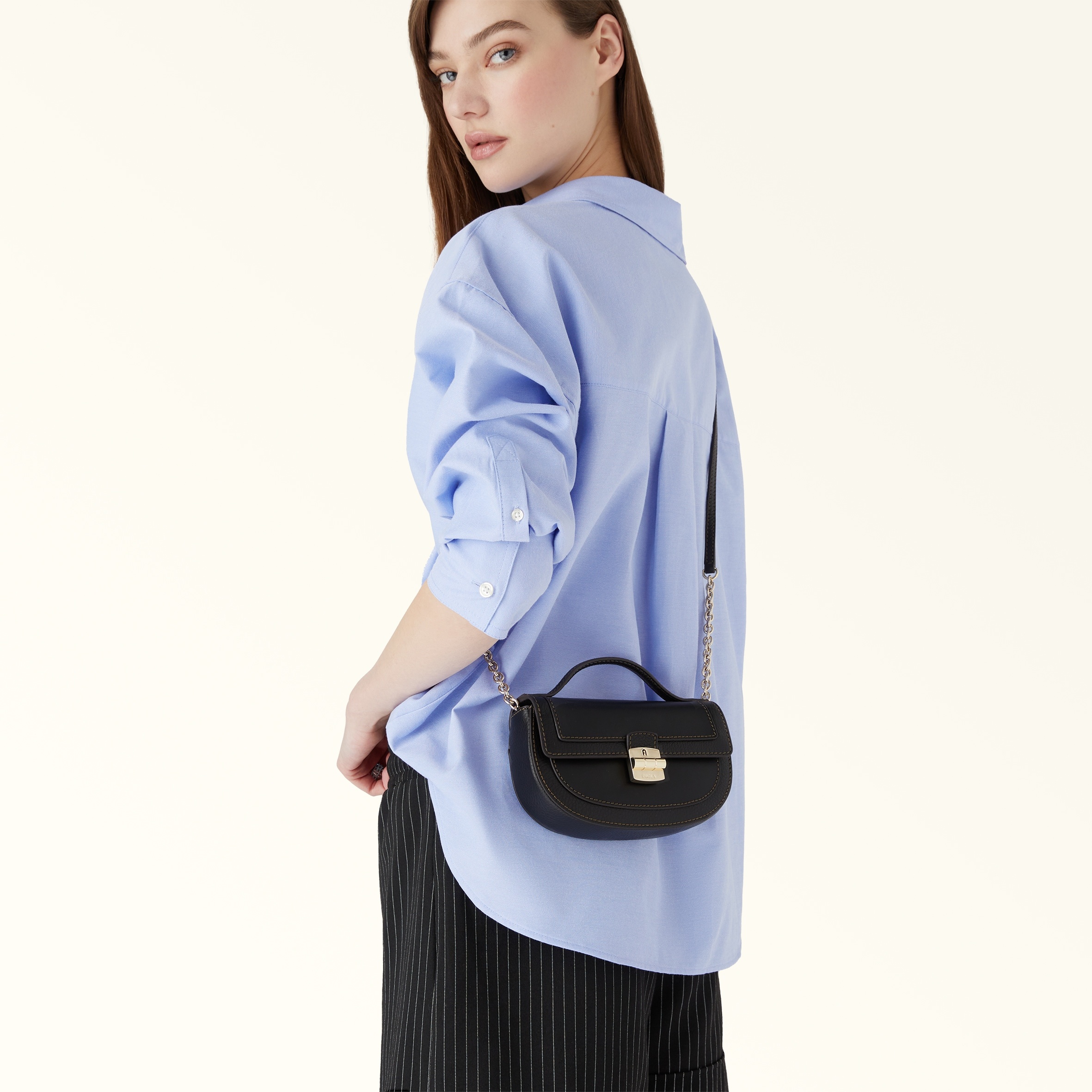 Furla Club 2 - 5