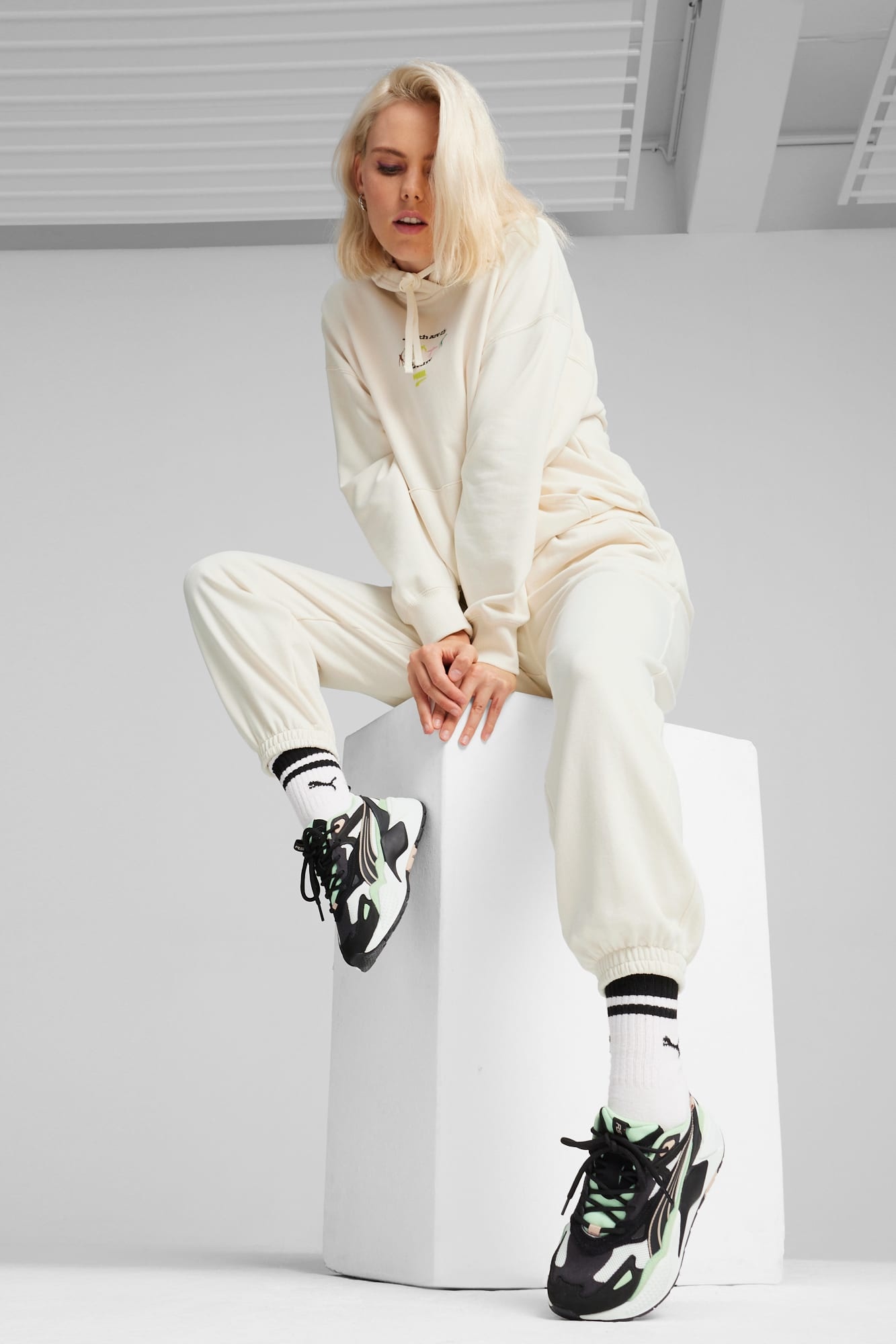 DOWNTOWN Women's Relaxed Sweatpants - 4