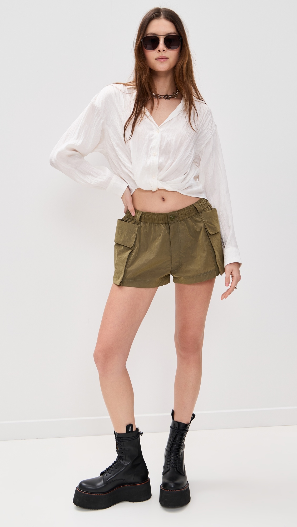 Shorts with 2-Way Pockets - 4