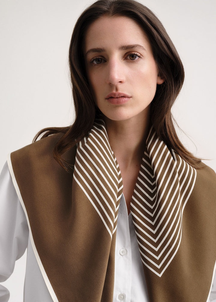 Centered monogram silk scarf mocha/vanilla - 2