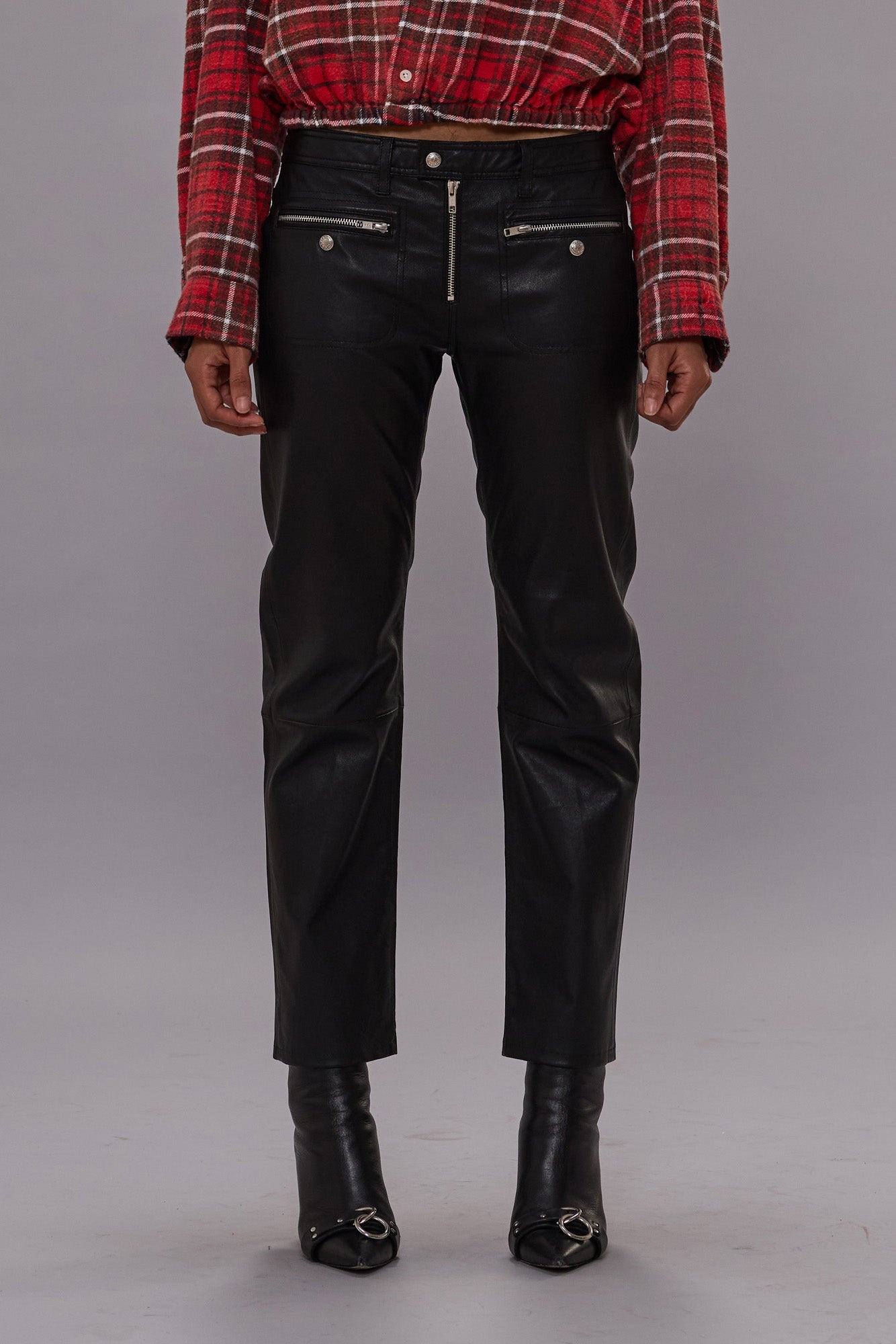 LEATHER BOY STRAIGHT WITH ZIPPERED POCKETS - BLACK - 2