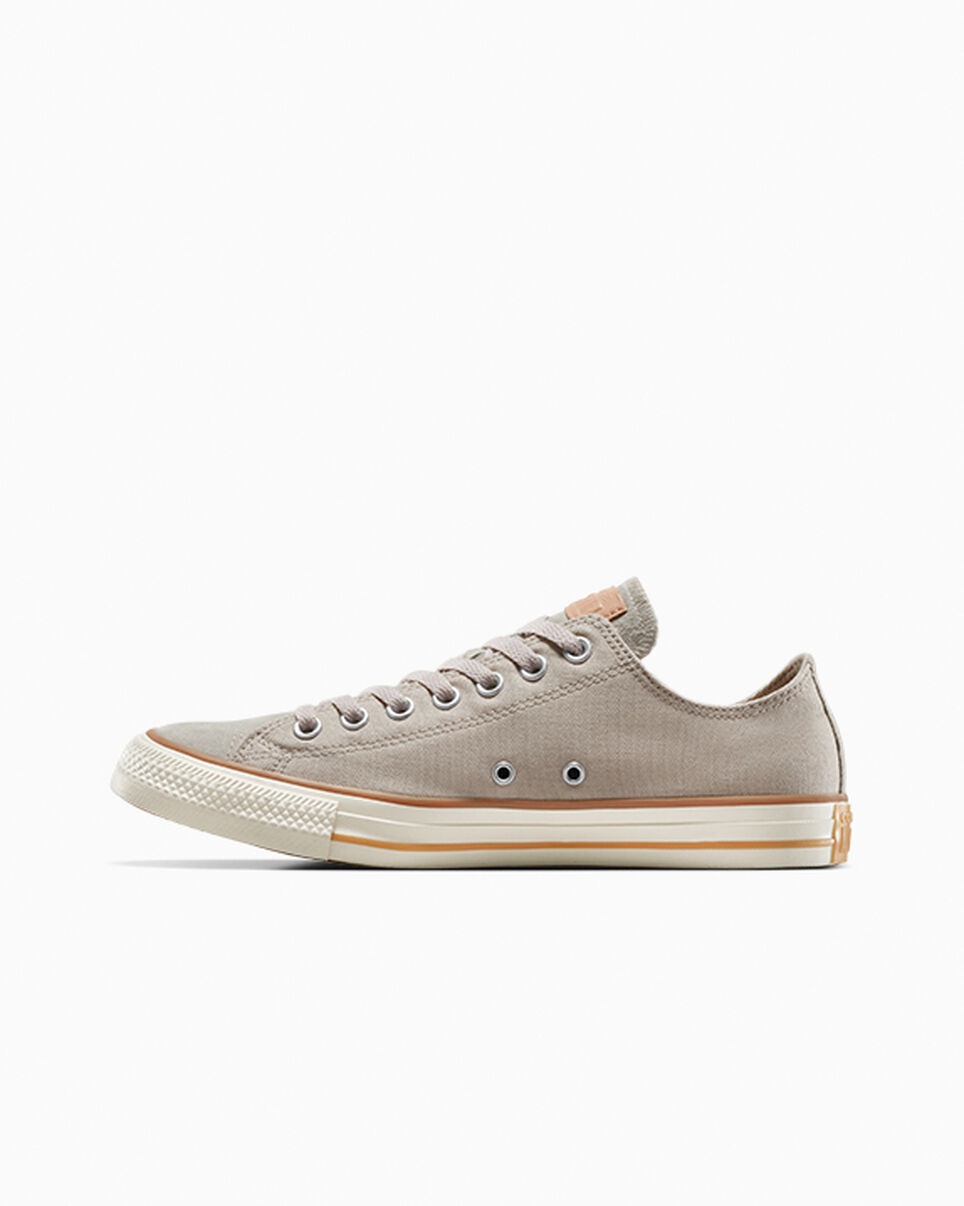 Chuck Taylor All Star Canvas & Leather - 2