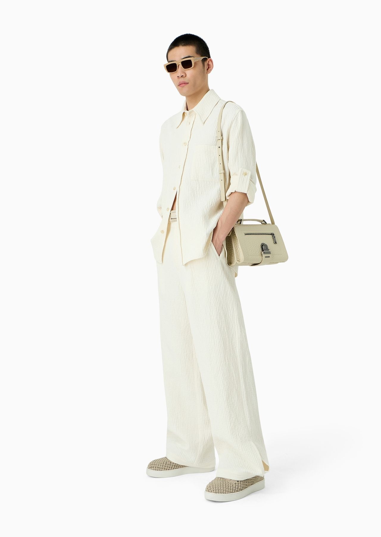 Trousers with slit in the hem in bark-effect linen blend - 3