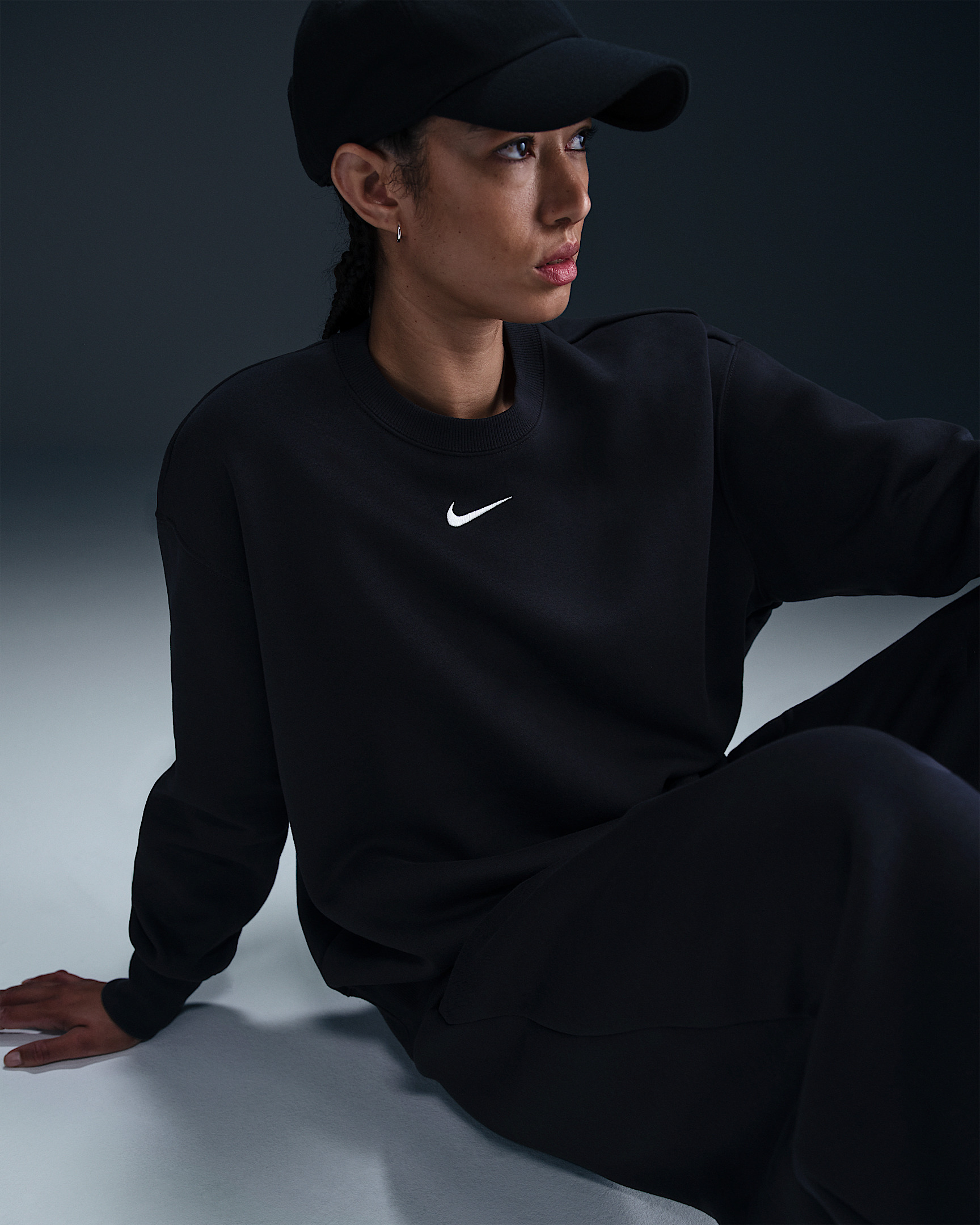 Nike Sportswear Phoenix Fleece Women's Oversized Crew-Neck Sweatshirt - 3
