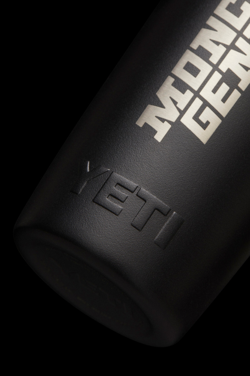 Moncler Moncler X Yeti Tumbler outlook