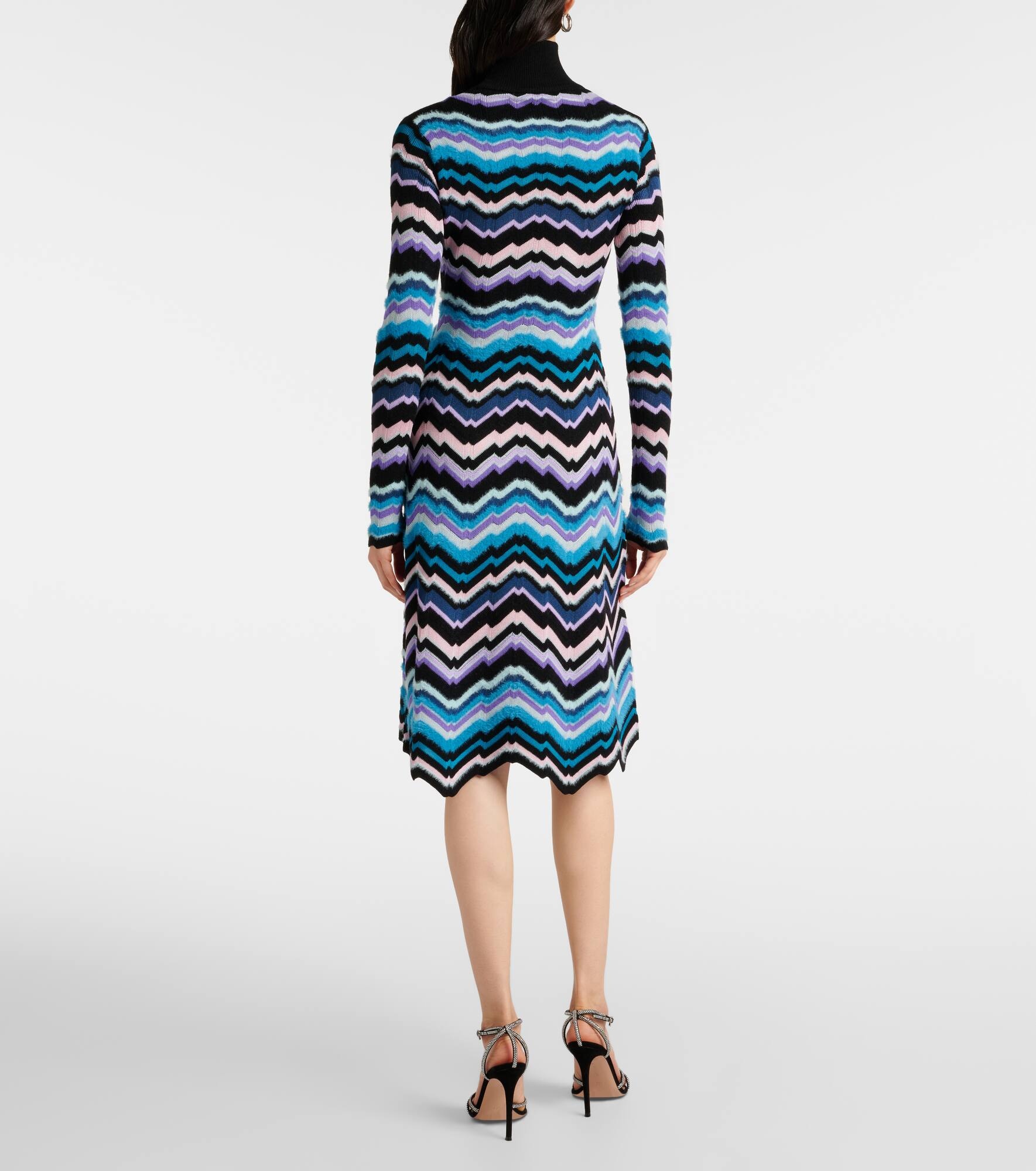 Zigzag knitted turtleneck midi dress - 3