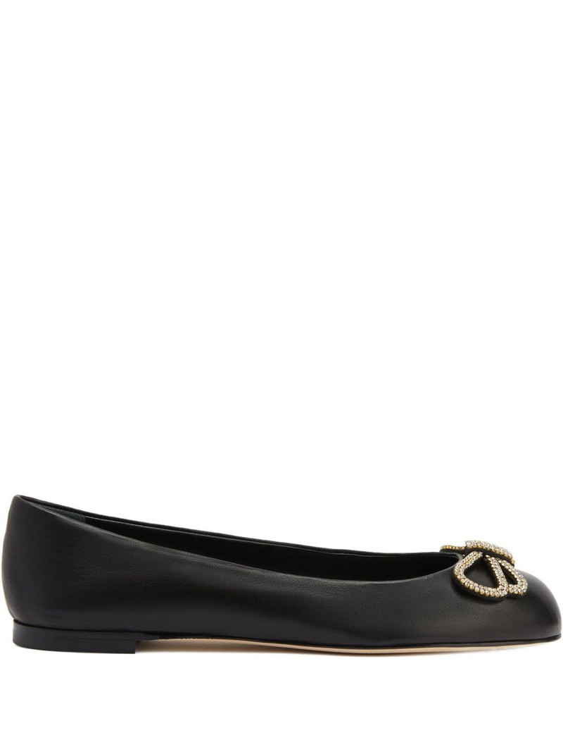 Zari embellished flat 1