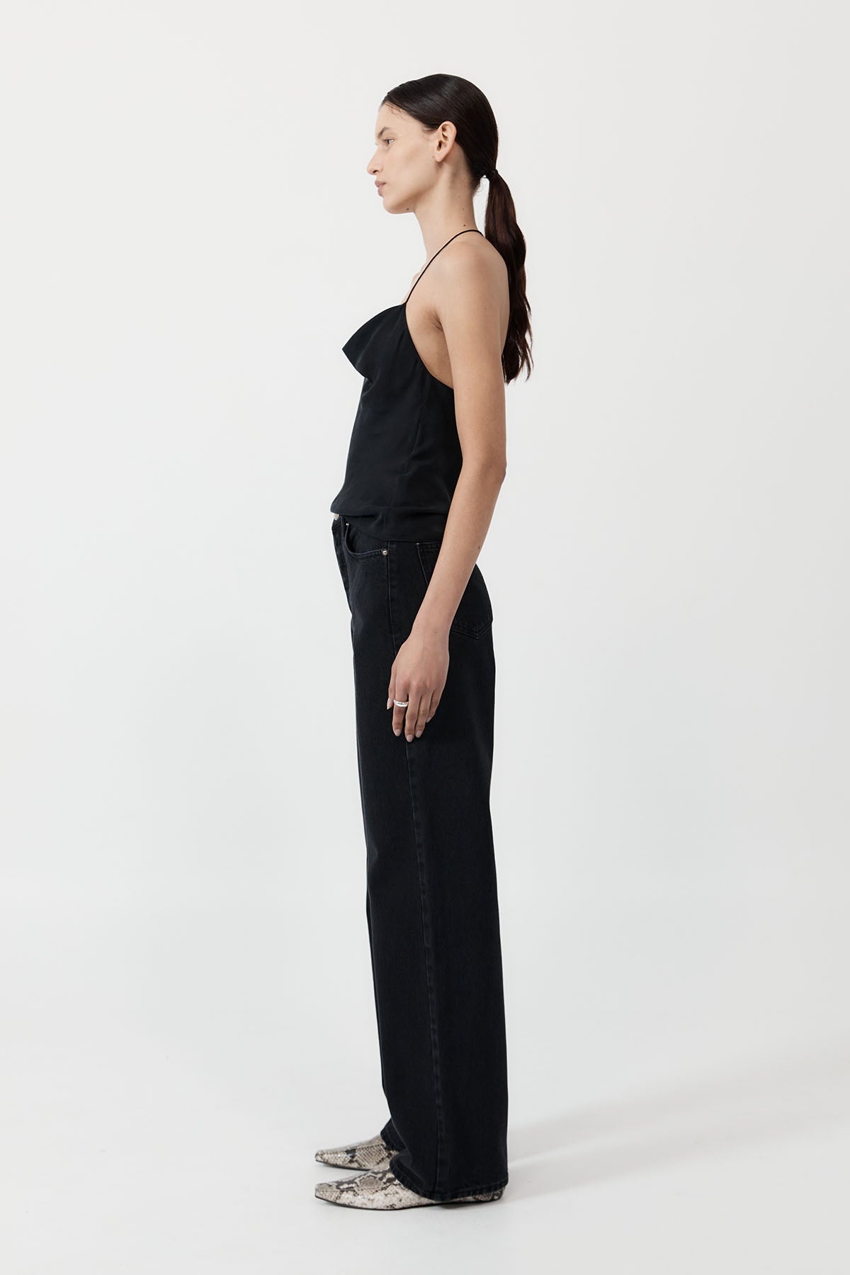 Mid Rise Wide Leg - Washed Black - 4