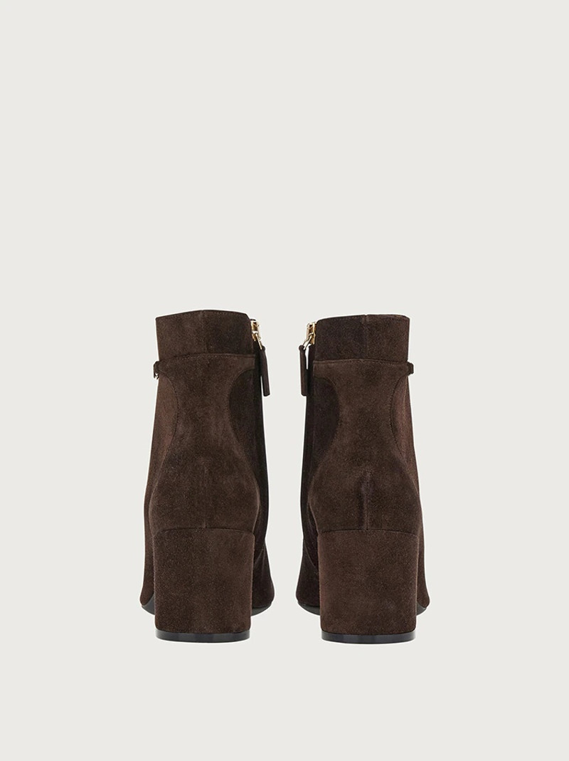 VARA CHAIN ANKLE BOOT 5