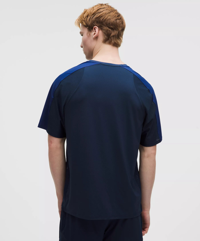 UV-Protective Mesh Panelled Tennis Shirt 3