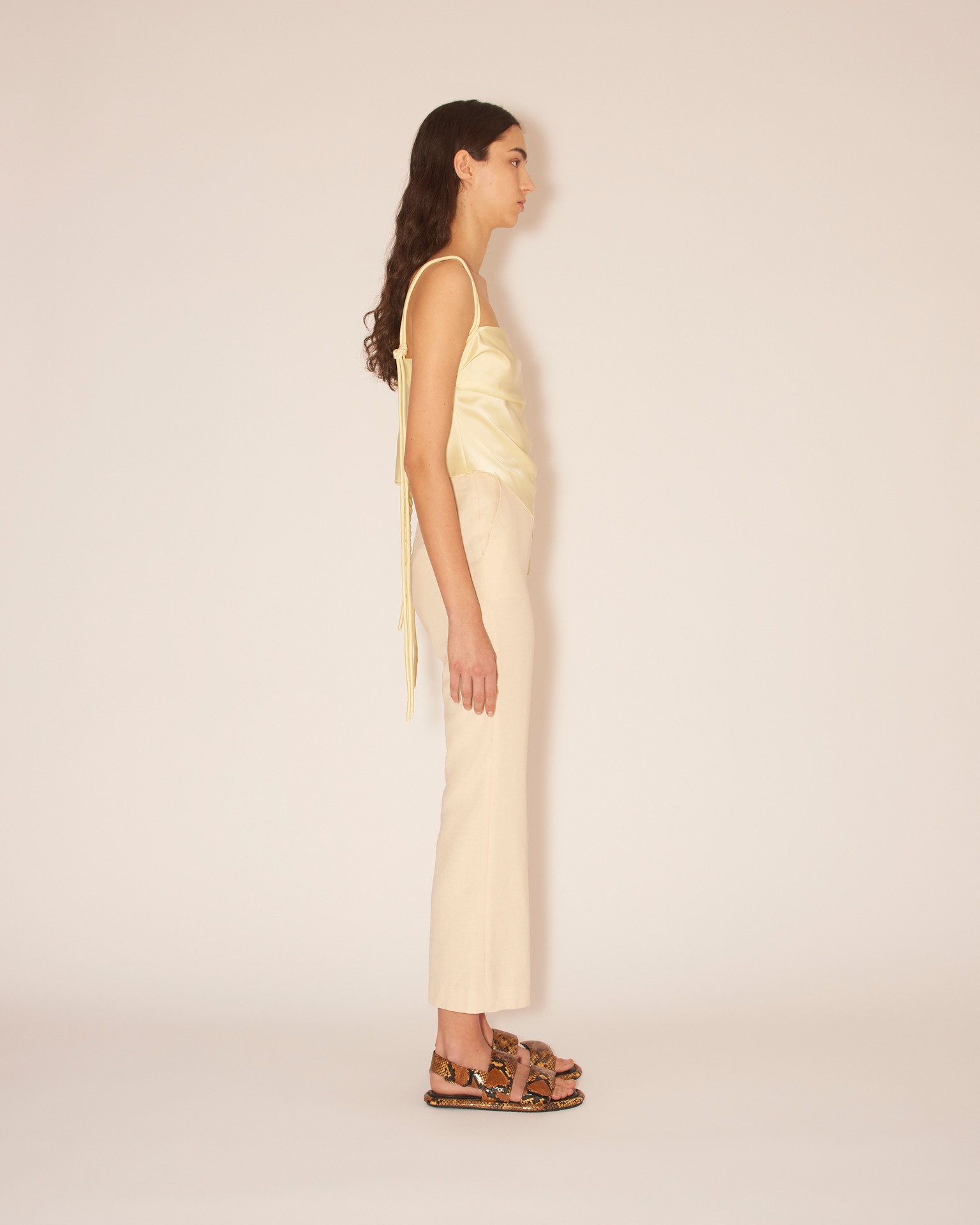 BEATA - Slim leg cropped kick flare trouser - Creme - 3