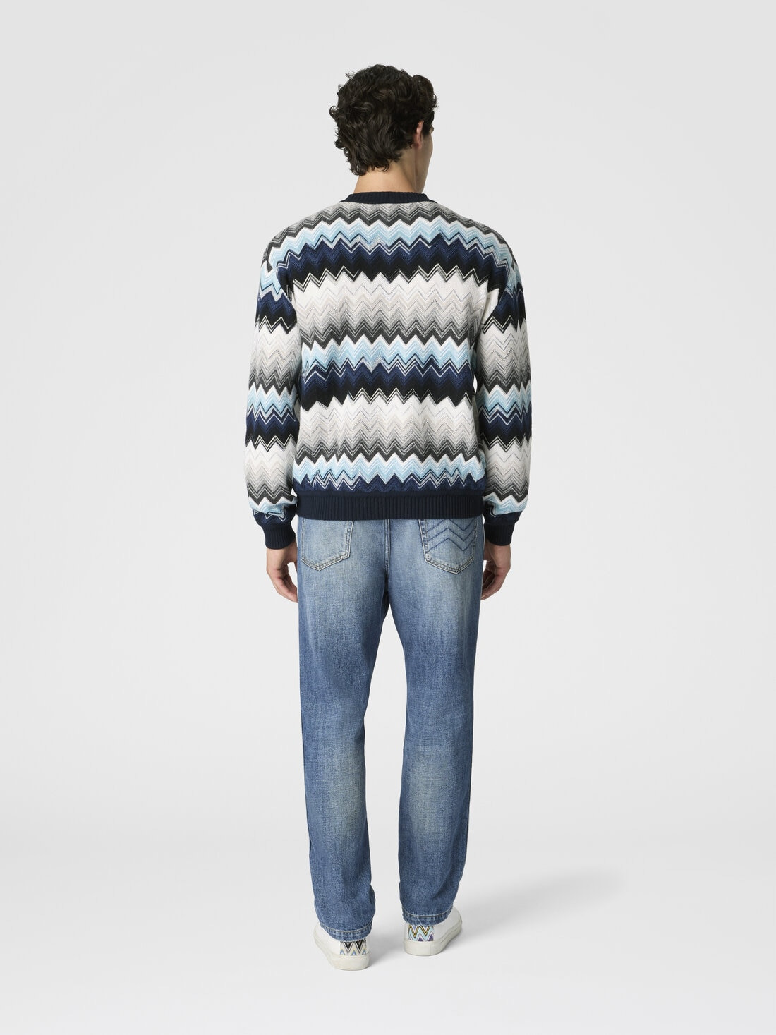 Crew neck sweater with flame zigzag pattern - 3