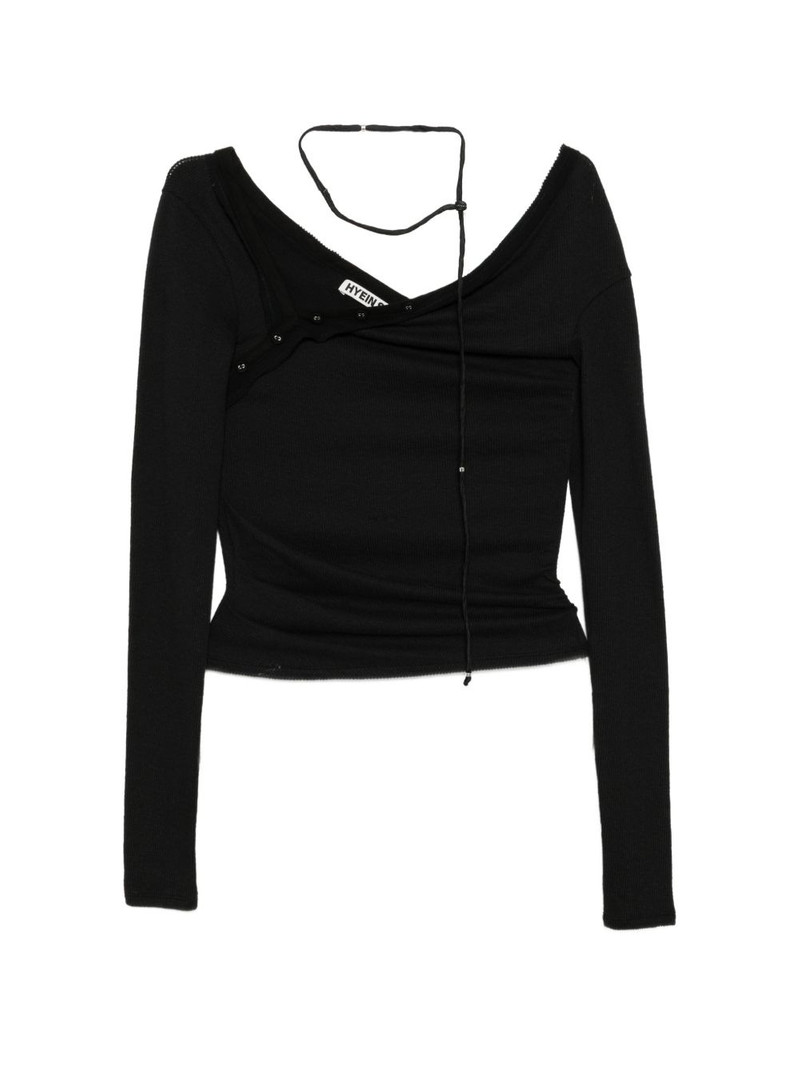 twisted T-shirt 1