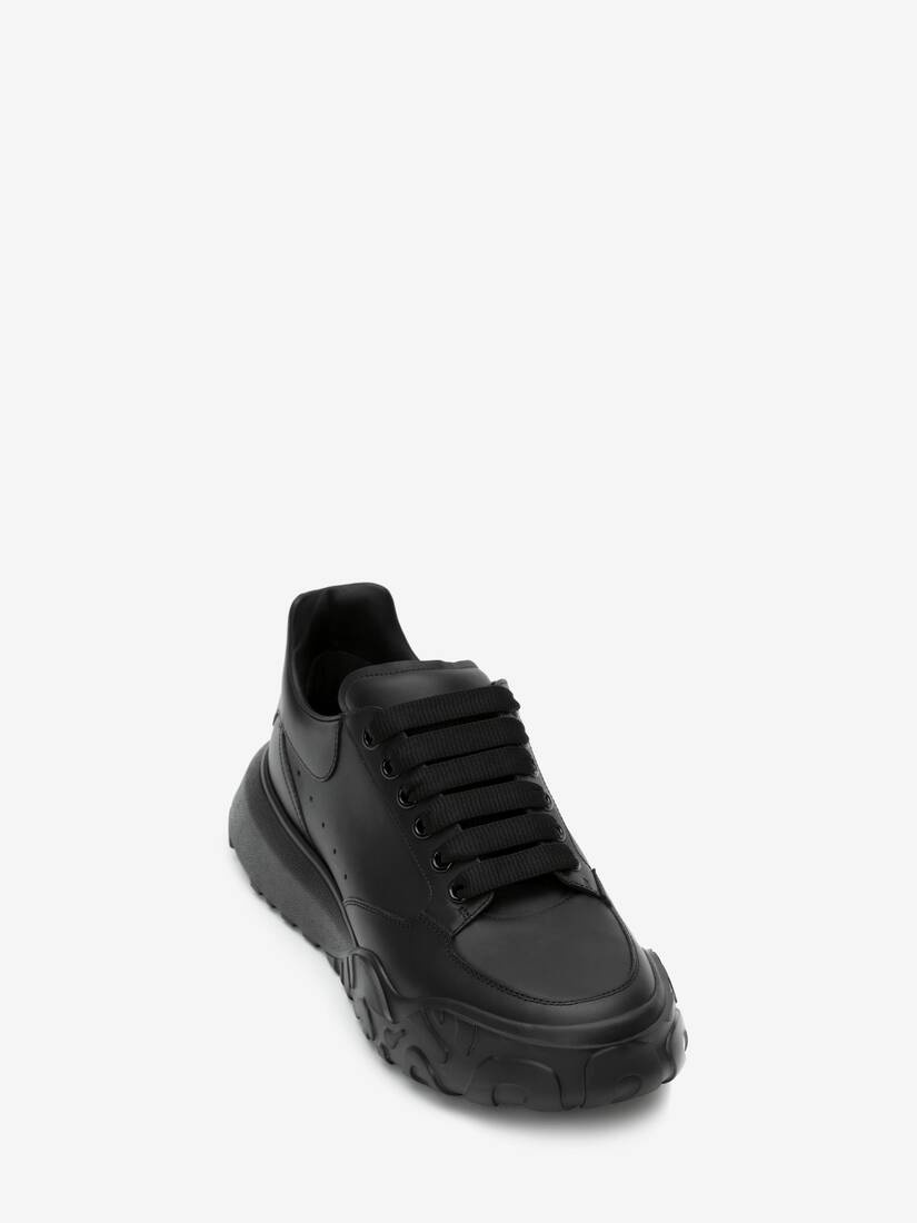 Court Trainer in Black - 2