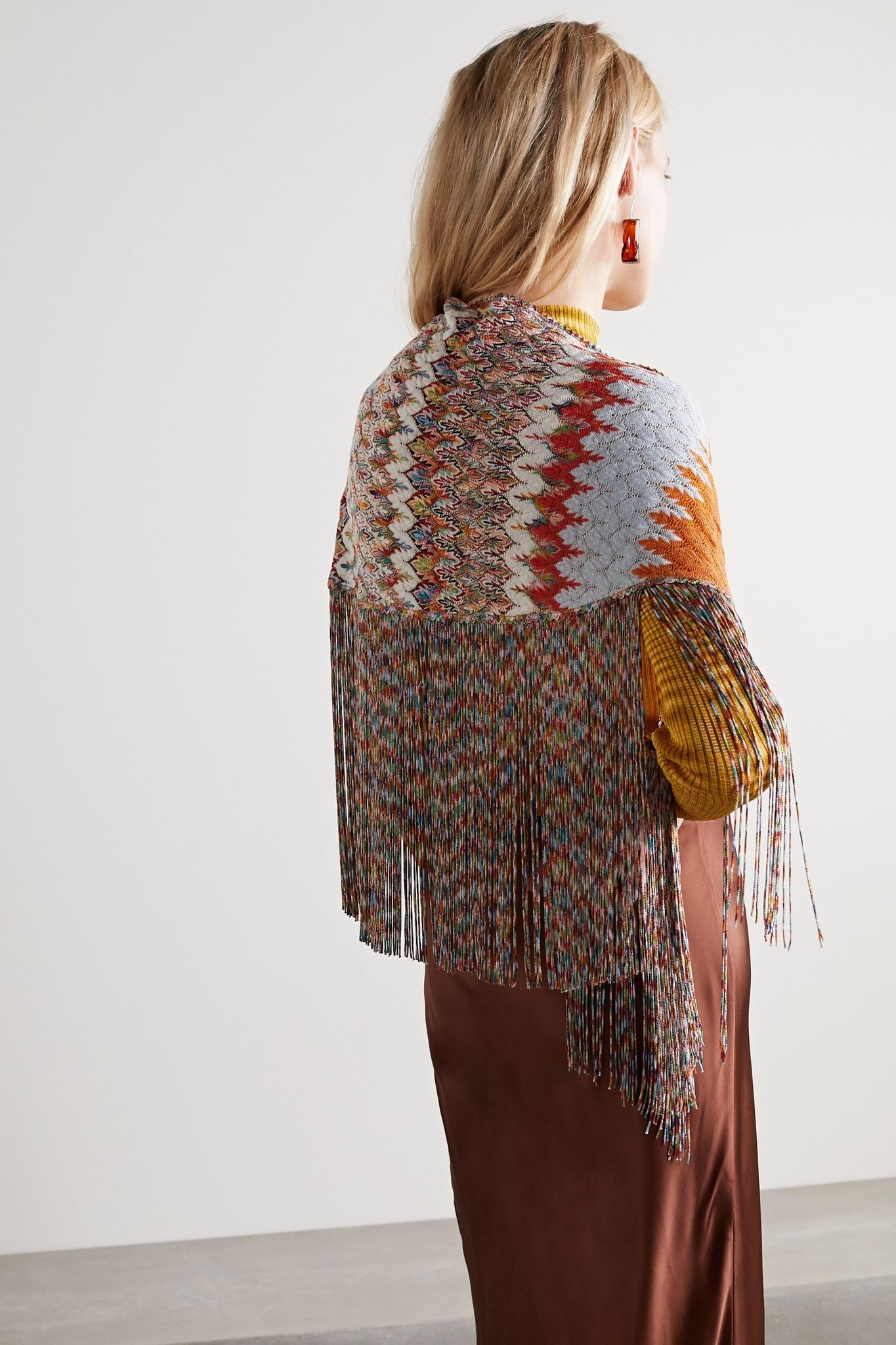 Fringed crochet-knit wrap - 4