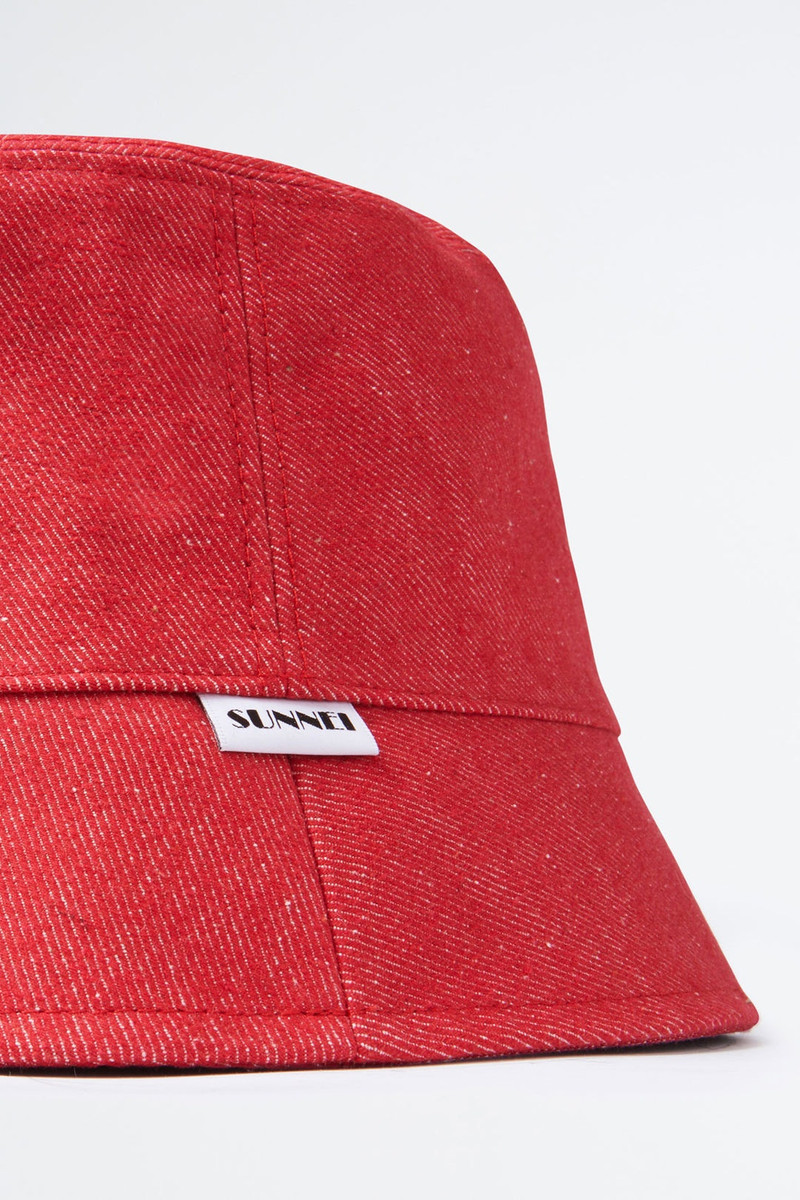 RED REVERSIBLE BUCKET HAT 3