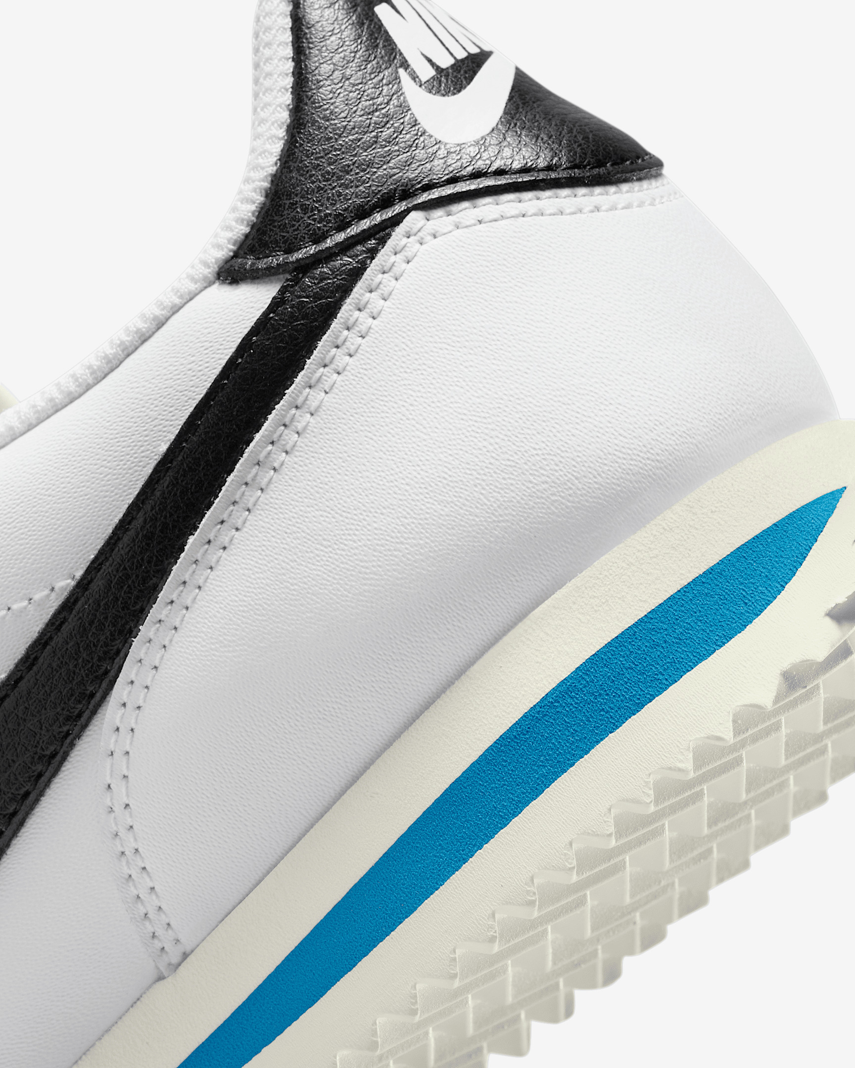 Nike Cortez Leather Women's Shoes - 9