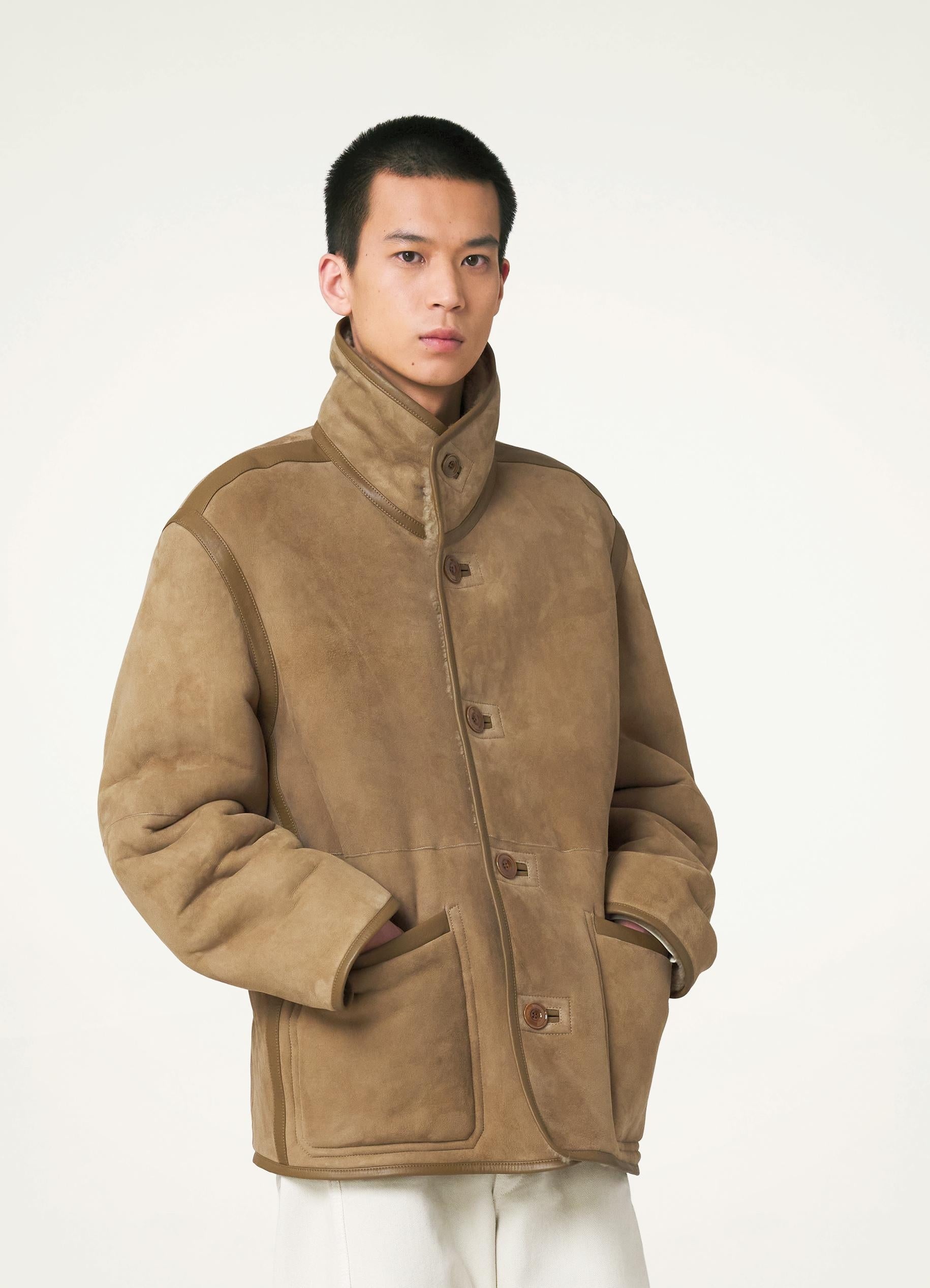 REVERSIBLE SHEARLING COAT
SHEEPSKIN - 3