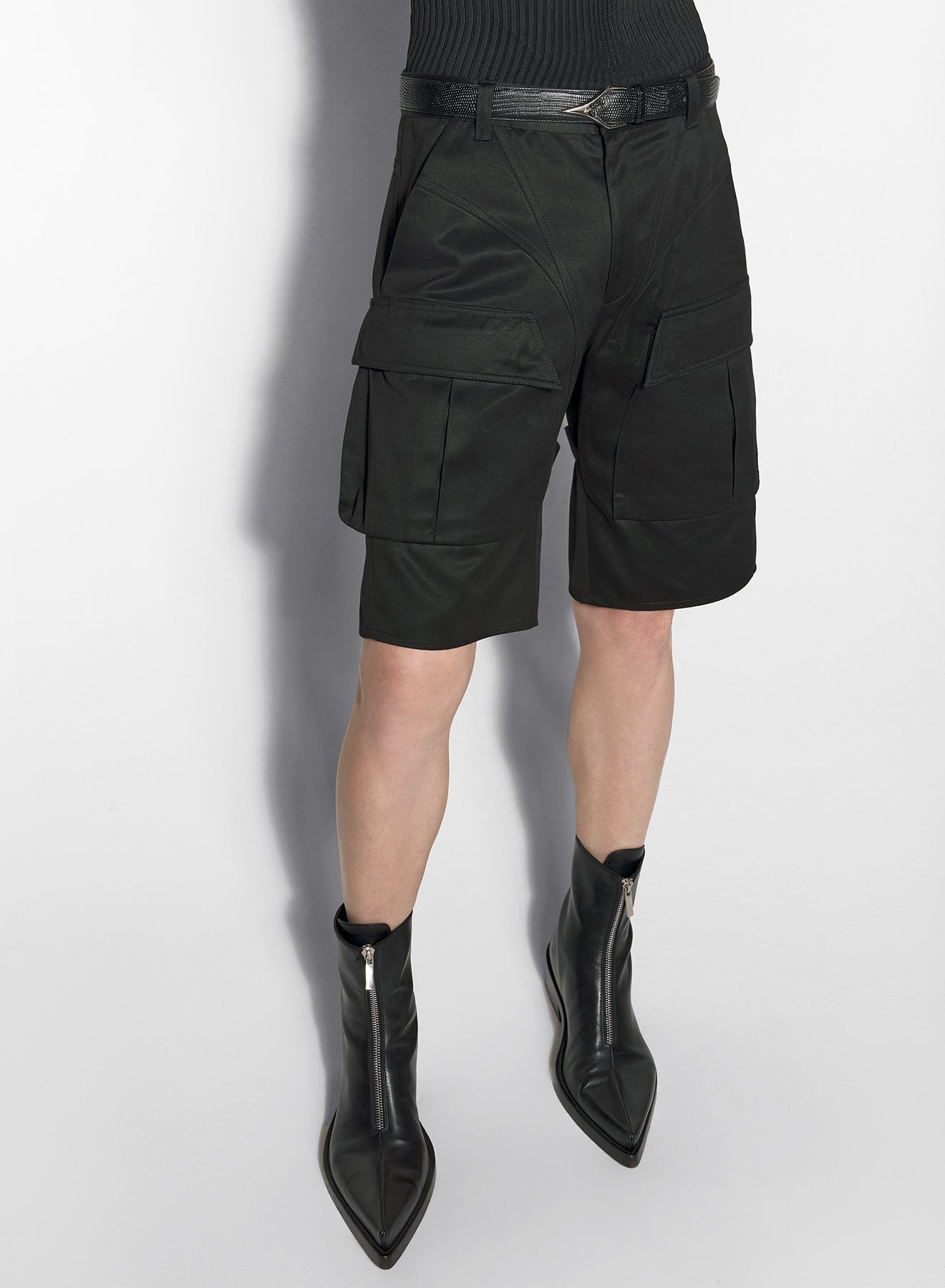 black cargo shorts - 3