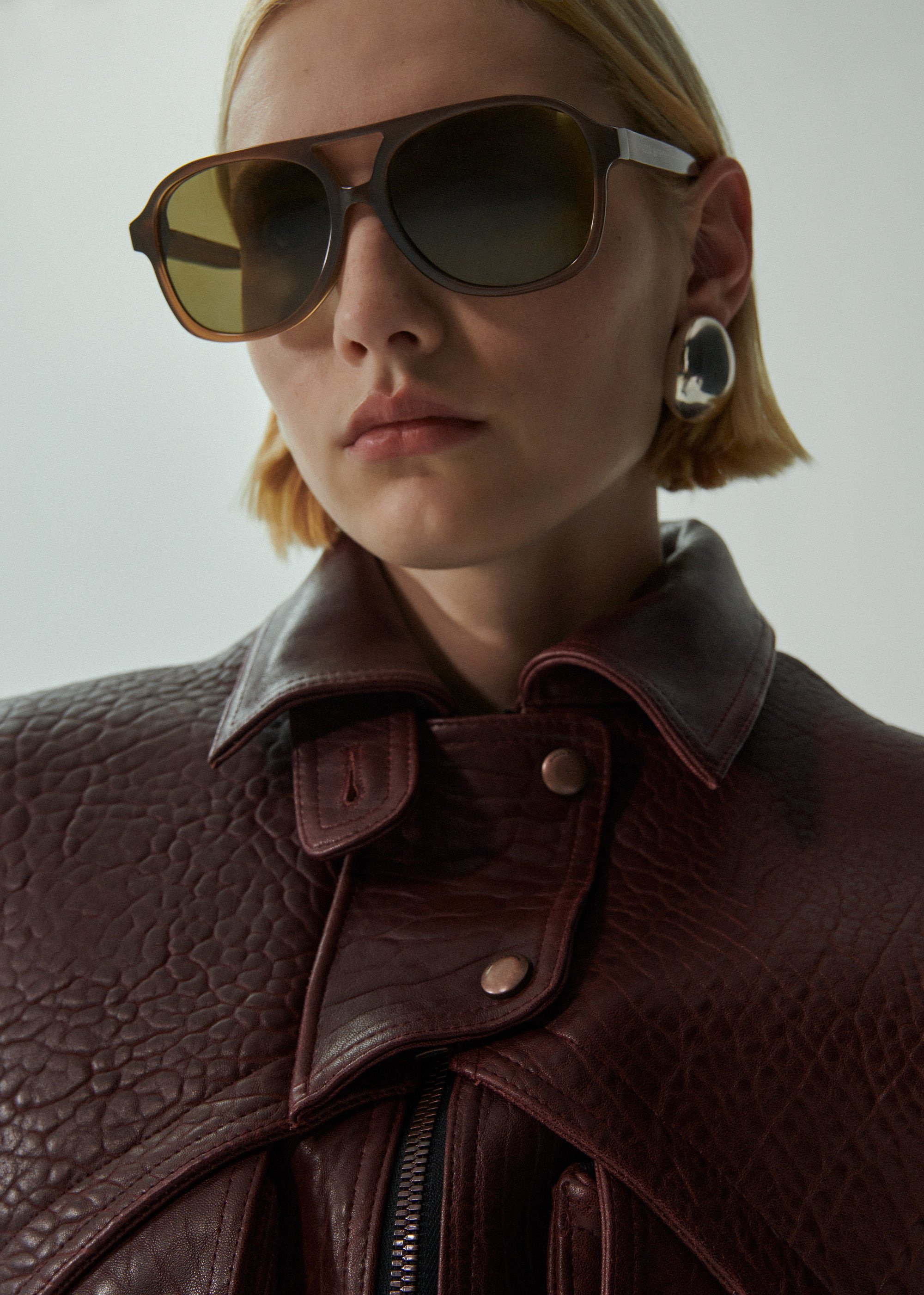 Vintage leather bomber jacket in embossed burgundy - 6