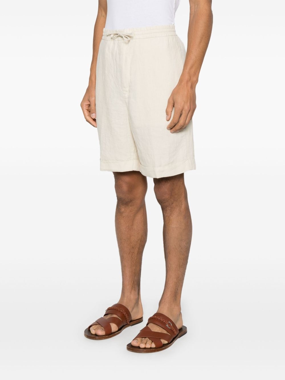 line shorts - 3