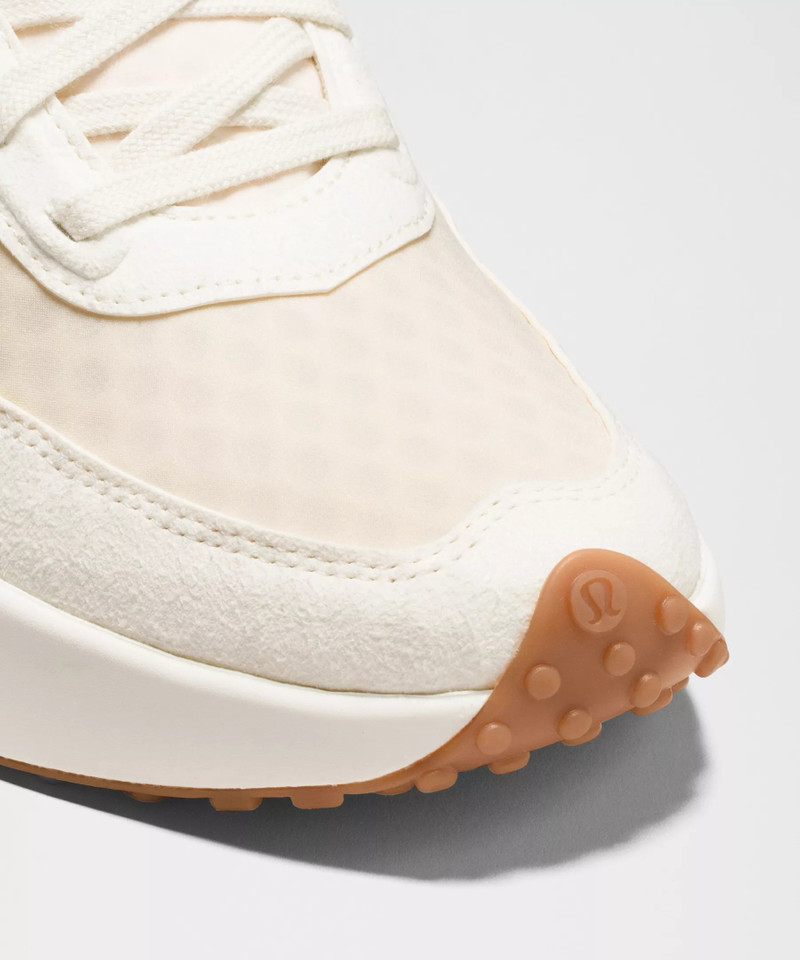 Women's CrossCity Sneaker 8