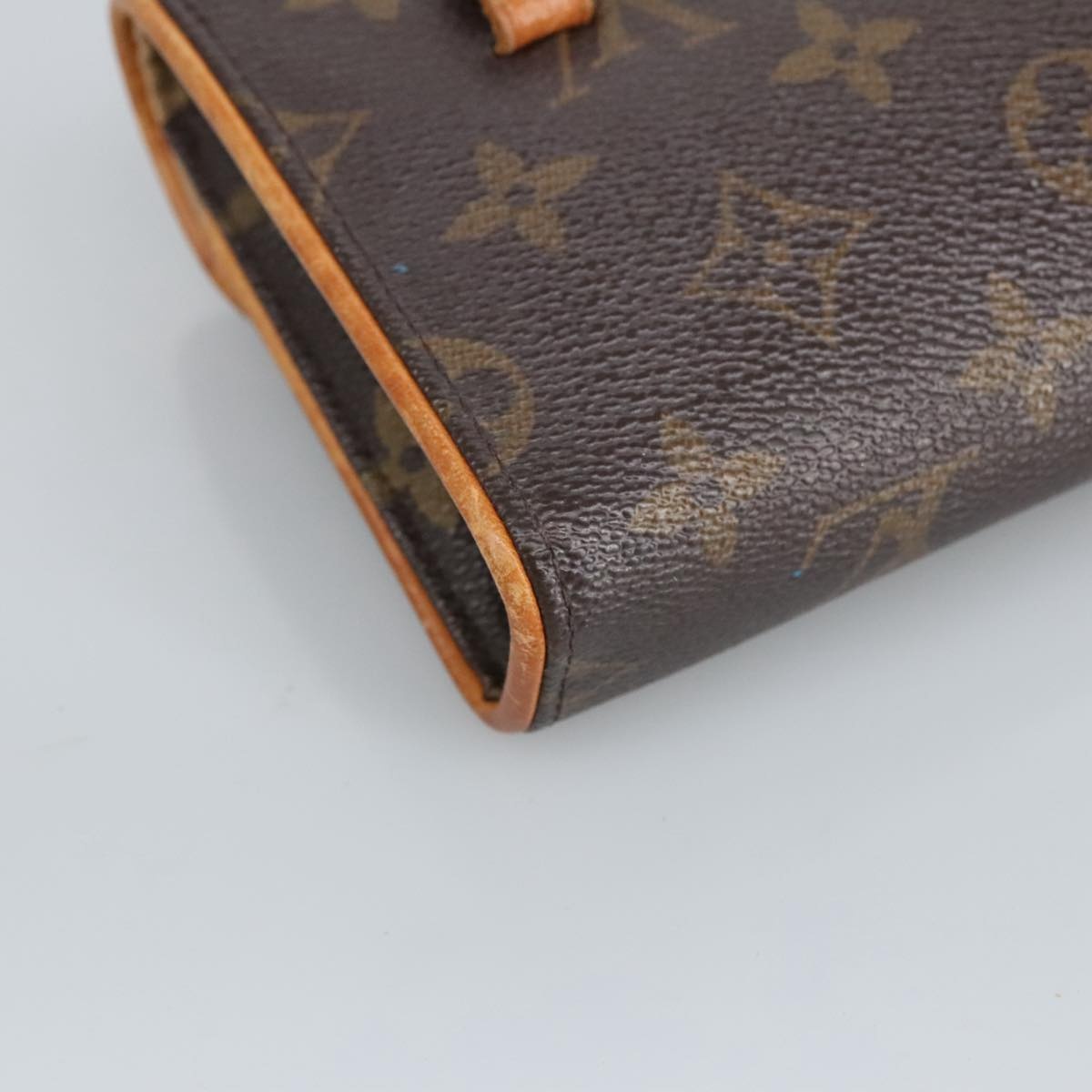 LOUIS VUITTON Monogram Pochette Florentine Waist Bag M51855 - 16