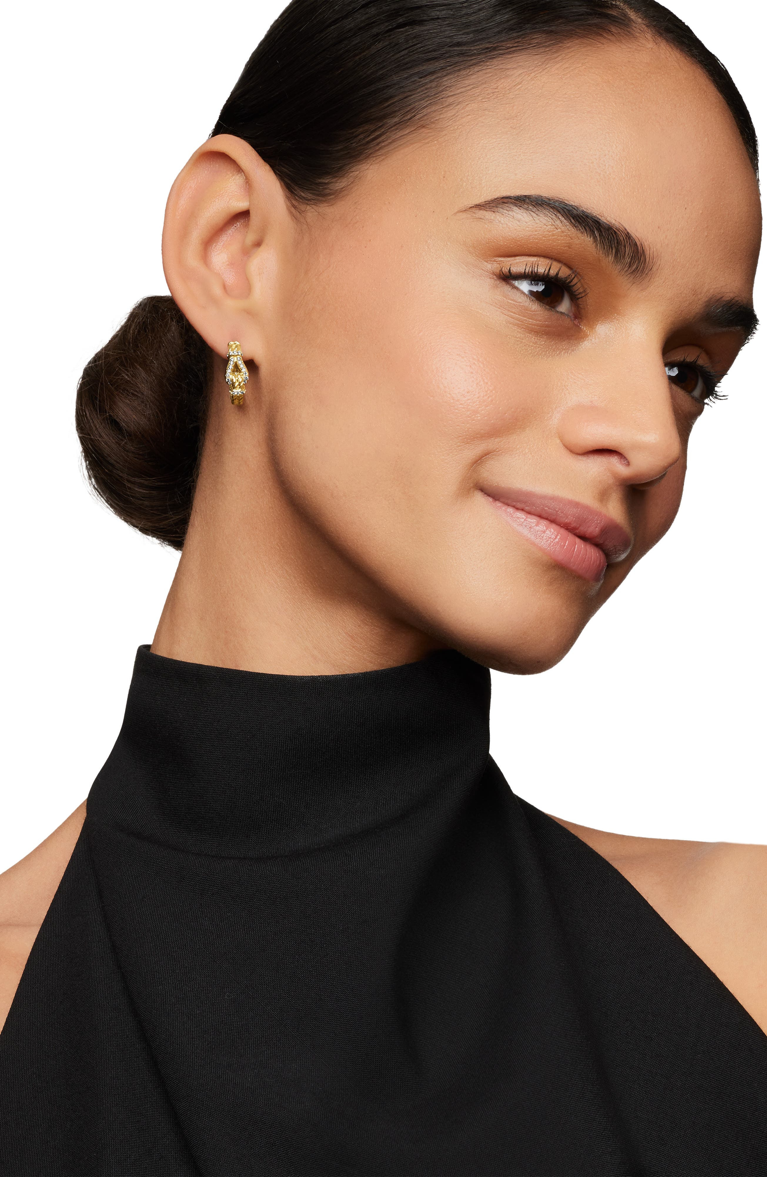David Yurman Thoroughbred Loop Hoop Earrings with Pavé Diamonds in 18K Yellow Gold at Nordstrom - 2
