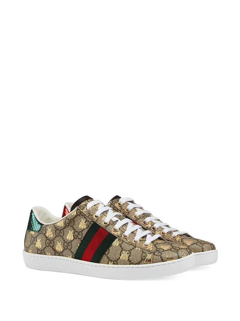 GUCCI Ace GG Supreme sneaker with bees outlook