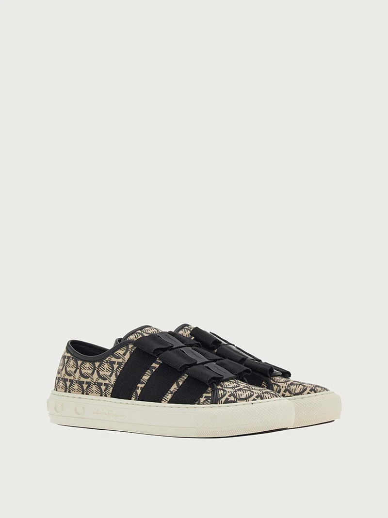 GANCINI AND VARA BOW SNEAKER 2