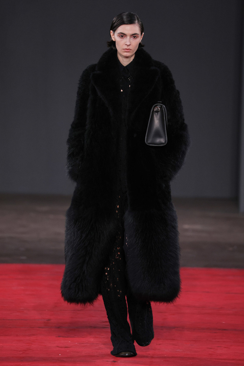 GABRIELA HEARST Heath Shirt in Black Cashmere Lace outlook