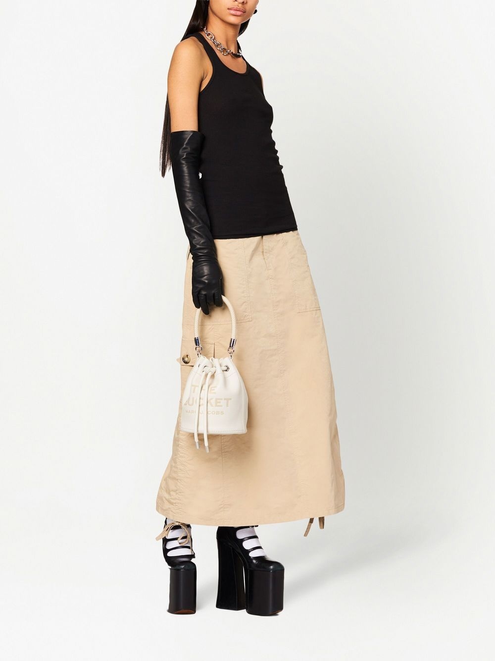 The Leather bucket bag - 7