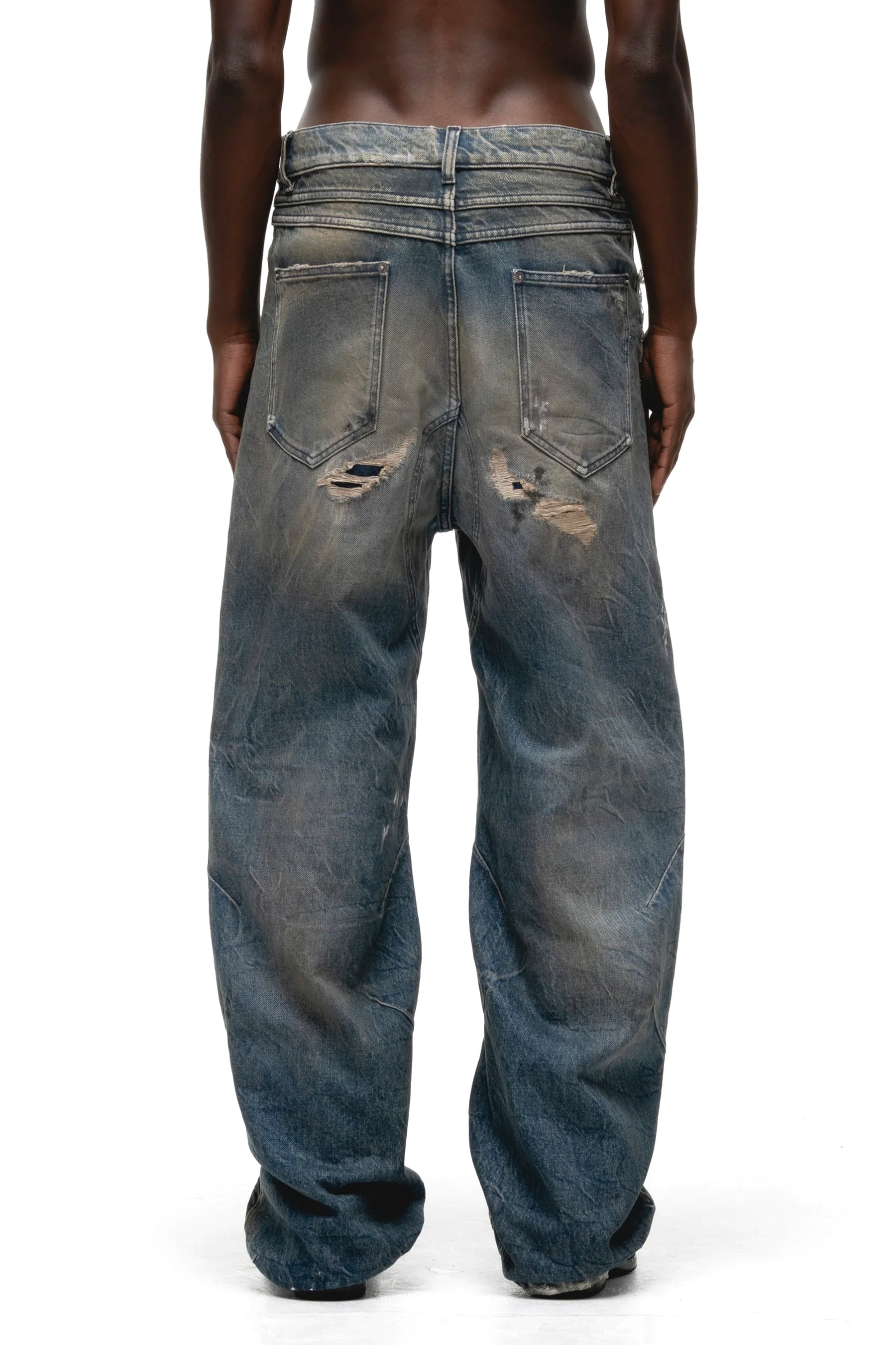 ITALY REPAIRED WORKERS CUT / IND - 2