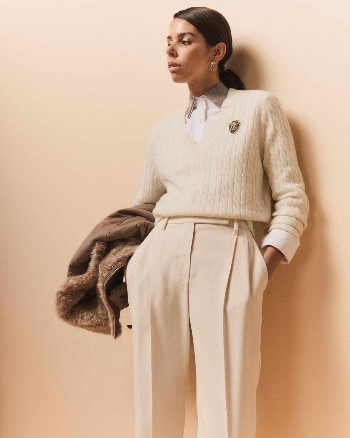 Cashmere Cable-Knit Sweater with Crest Embroidery - 3